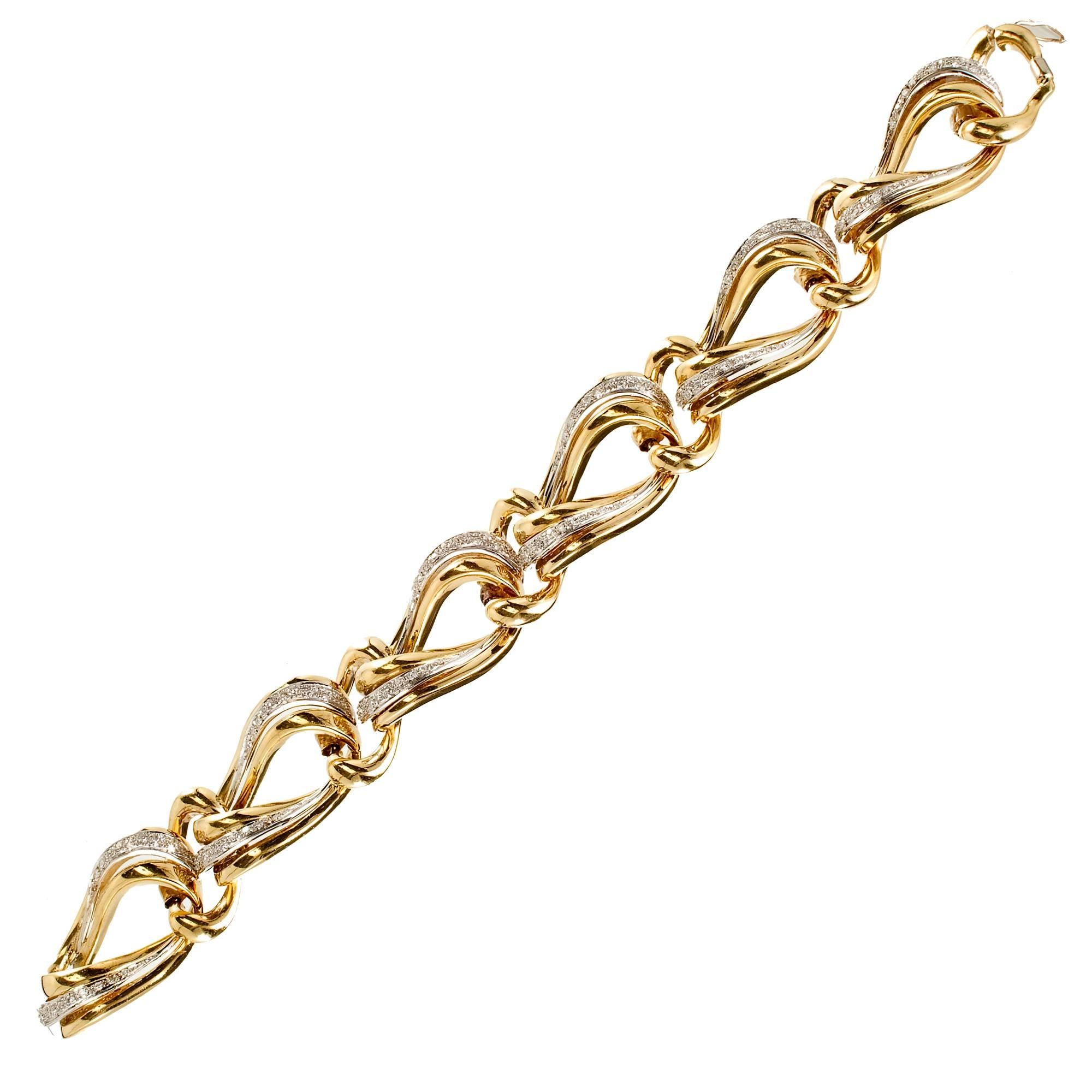 .85 Carat Pave Diamond Gold Swirl Link Bracelet In Good Condition In Stamford, CT