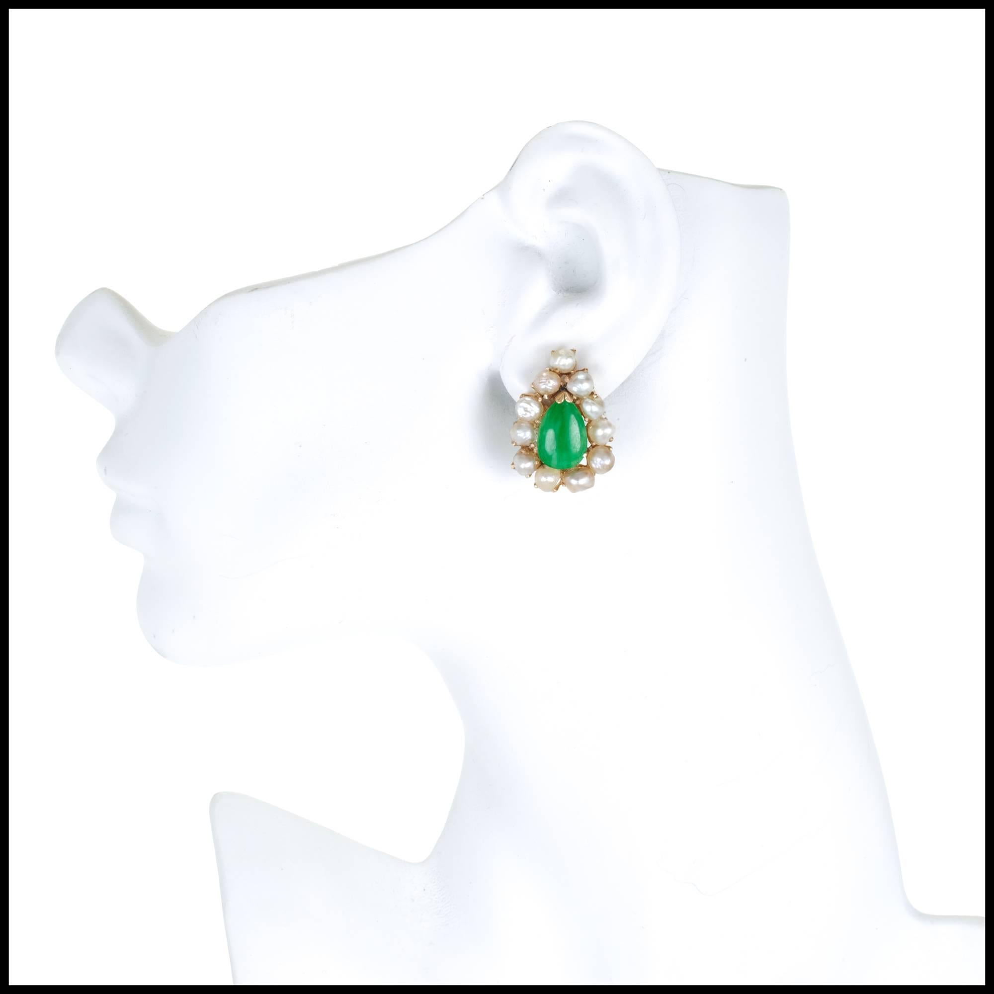 Natural Pear Shaped Jadeite Jade Natural Pearl Gold Clip Post Earrings In Good Condition For Sale In Stamford, CT