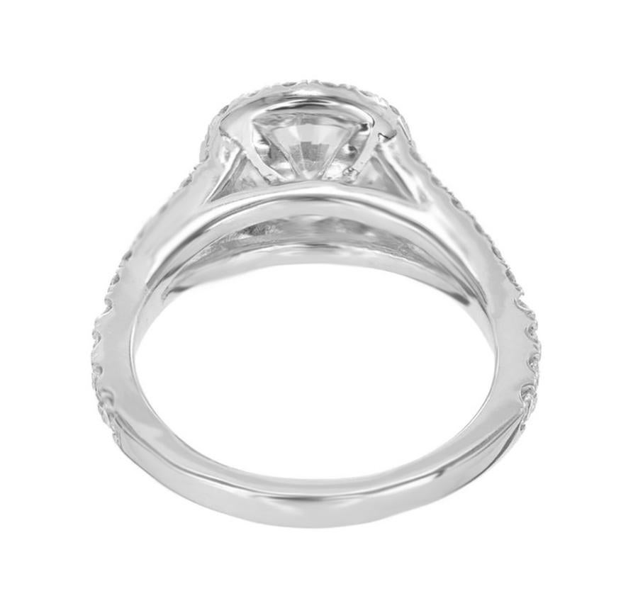Peter Suchy Bague de fiançailles en platine à tige fendue avec halo de diamants ronds de 1,55 carat en vente 2