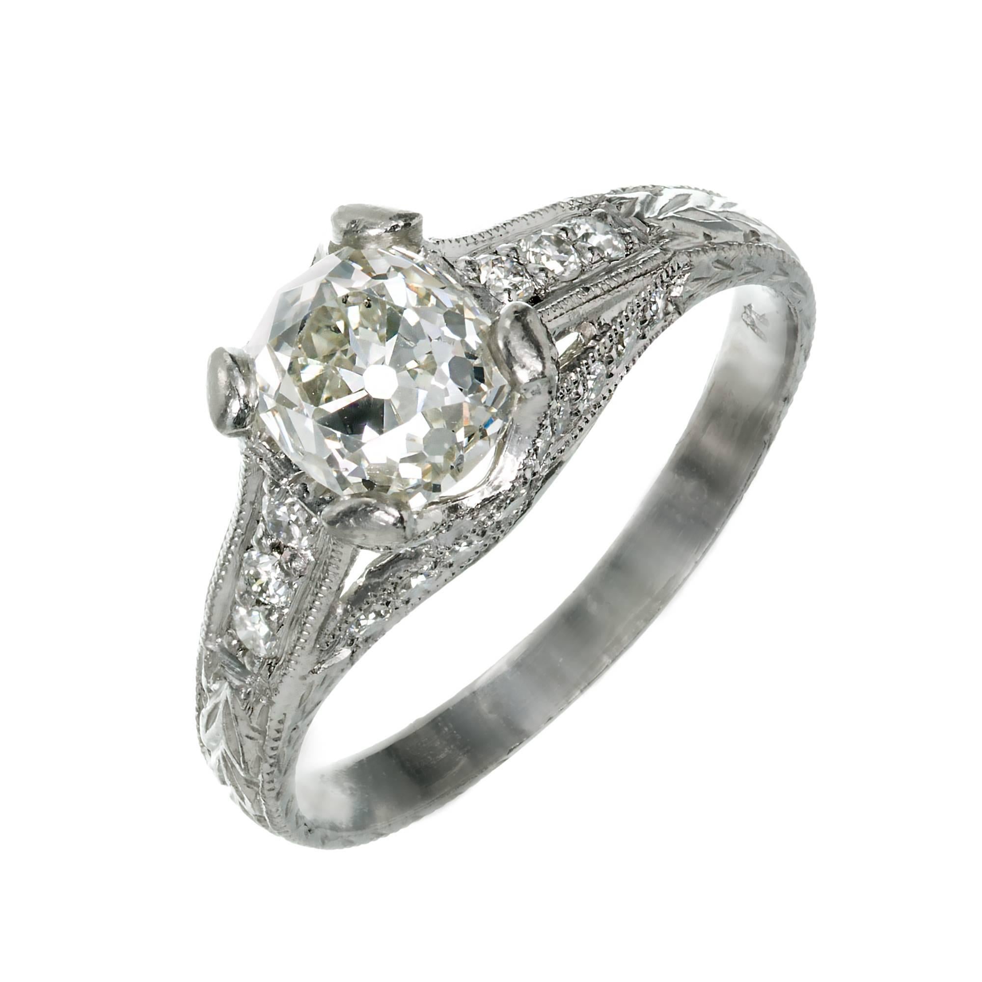 Peter Suchy  Bague de fiançailles en platine avec diamant taille coussin de 1,34 carat