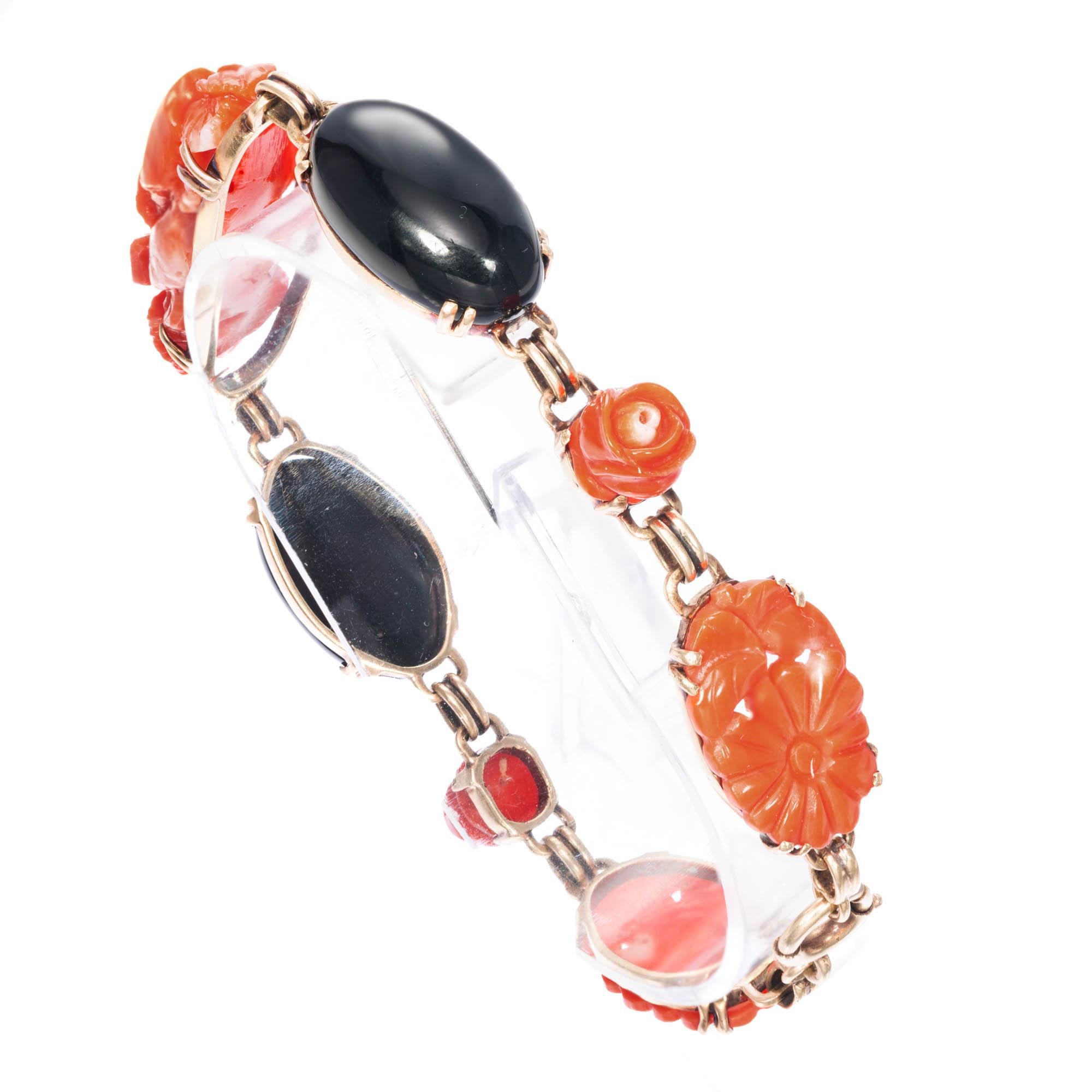 Oval Cut GIA Certified Coral Onyx Yellow Gold Bracelet For Sale