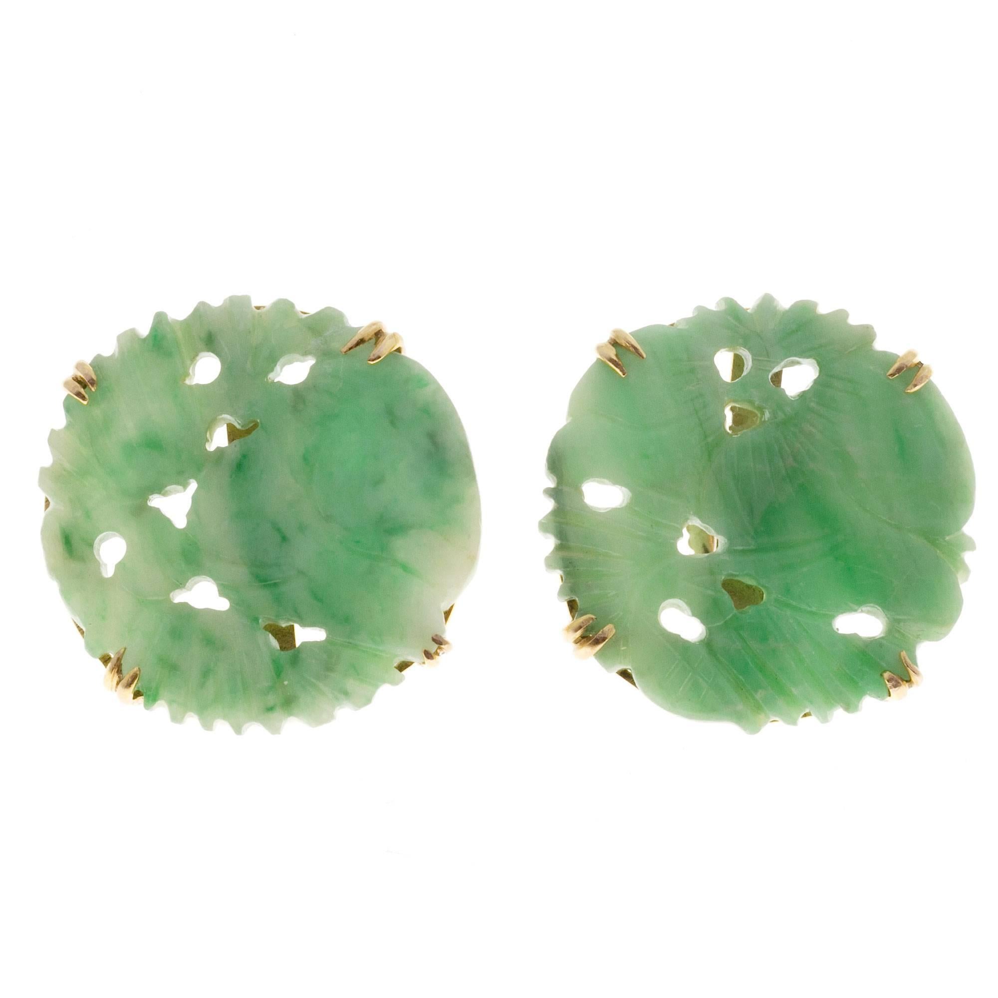 Natural Jadeite Jade Carved Round Tablets Gold Earrings In Good Condition For Sale In Stamford, CT