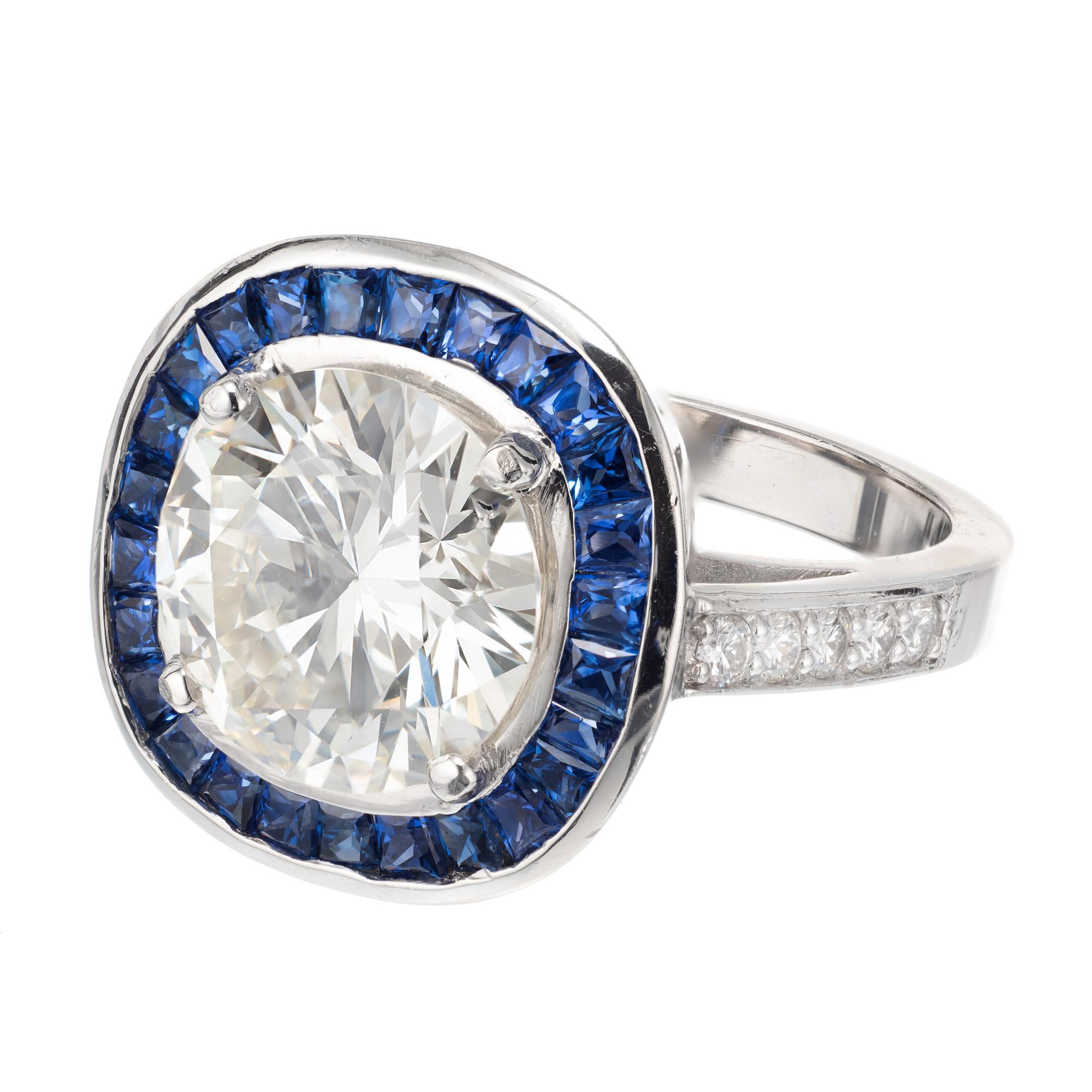 Taille ronde Bague de fiançailles en platine avec halo de diamants et saphirs de 3,29 carats certifiés par le GIA en vente