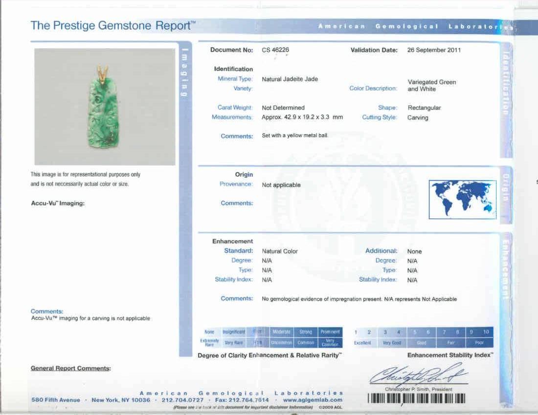 GIA-zertifizierter natürlicher grüner zertifizierter Jadeit Jade-Anhänger im Zustand „Gut“ im Angebot in Stamford, CT