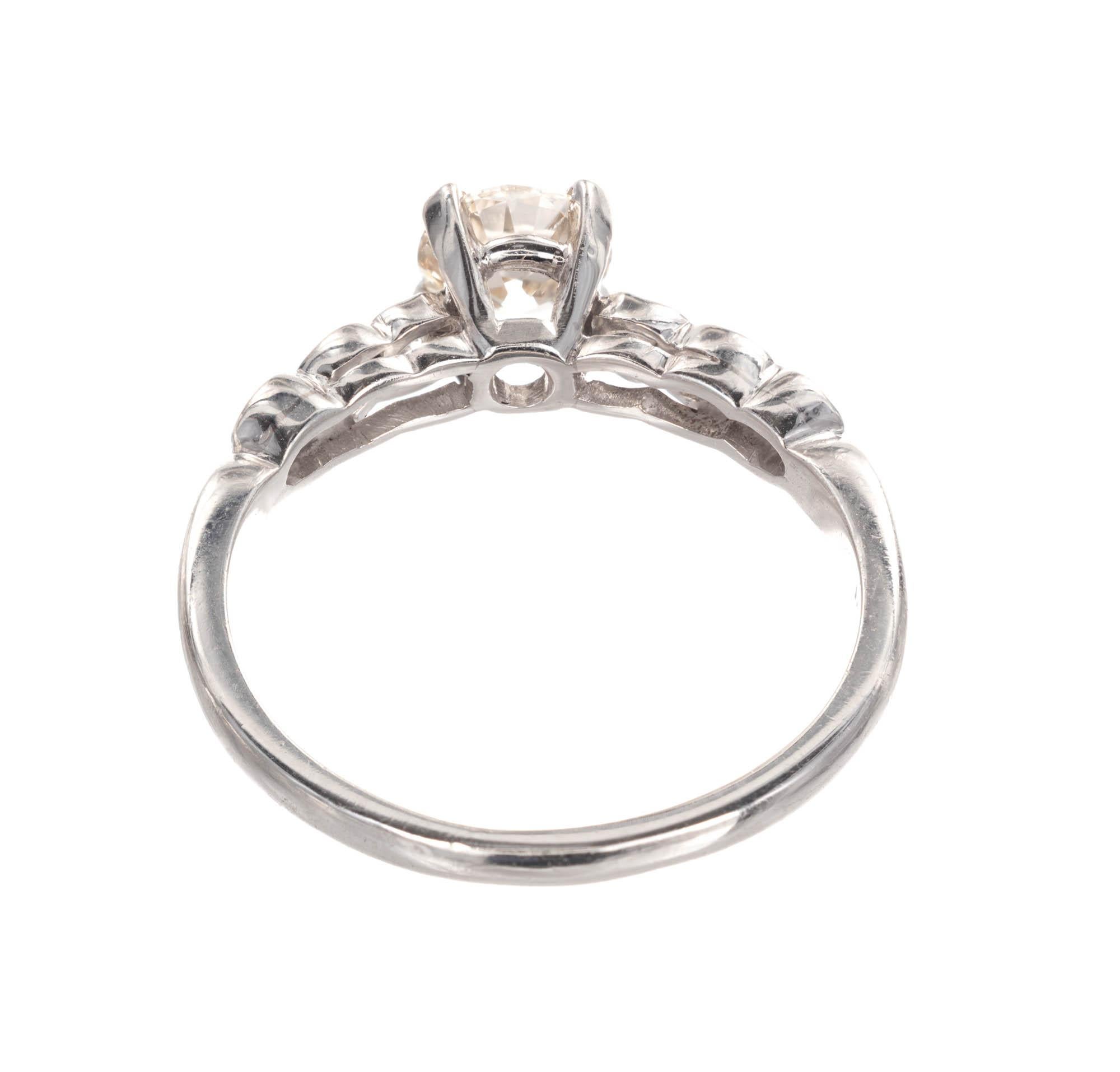 Bague de fiançailles en platine avec diamant européen ancien de 0,59 carat certifié par le GIA Pour femmes en vente