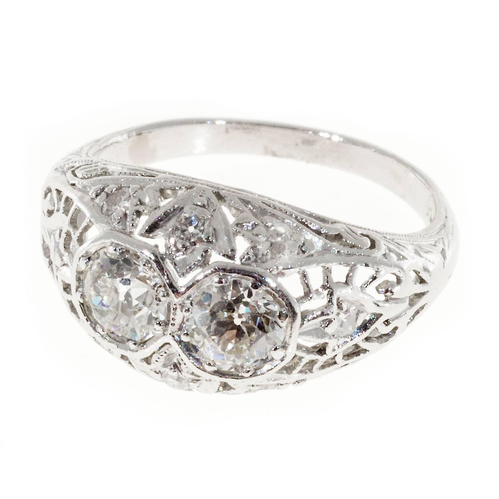 Platin-Verlobungsring mit filigranem Diamant-Kuppel im Art déco-Stil im Zustand „Gut“ im Angebot in Stamford, CT