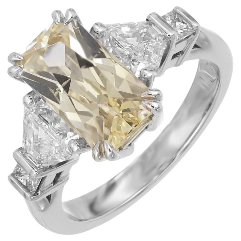 Bague de fiançailles Peter Suchy en platine avec saphir jaune orangé et diamant de 3,31 carats en vente