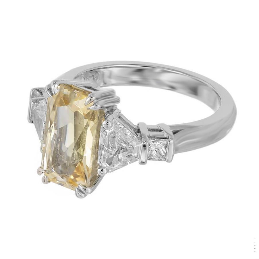Taille ronde Bague de fiançailles Peter Suchy en platine avec saphir jaune orangé et diamant de 3,31 carats en vente