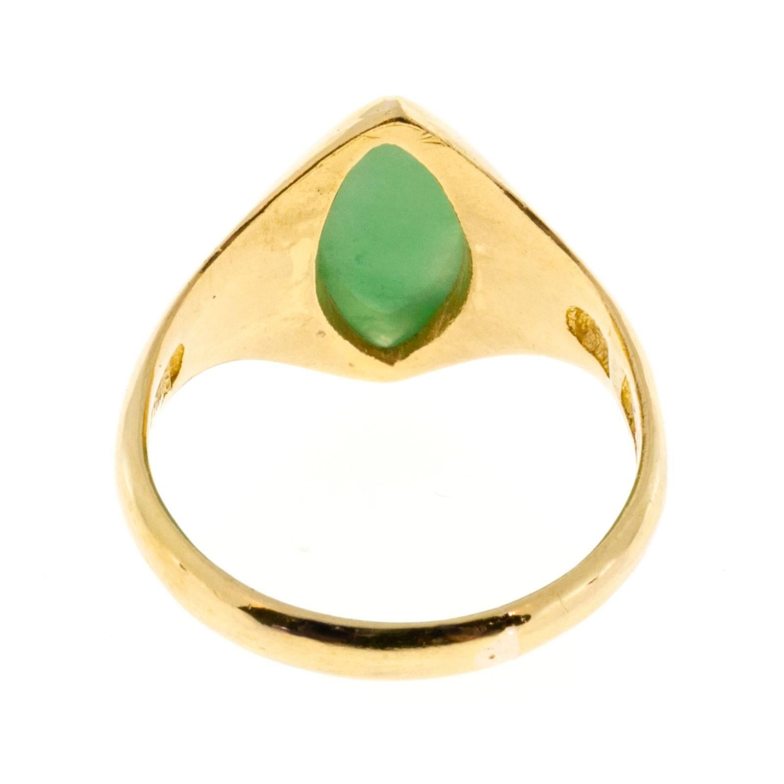 Green Marquise Jadeite Jade Gold Cocktail Ring In Good Condition In Stamford, CT