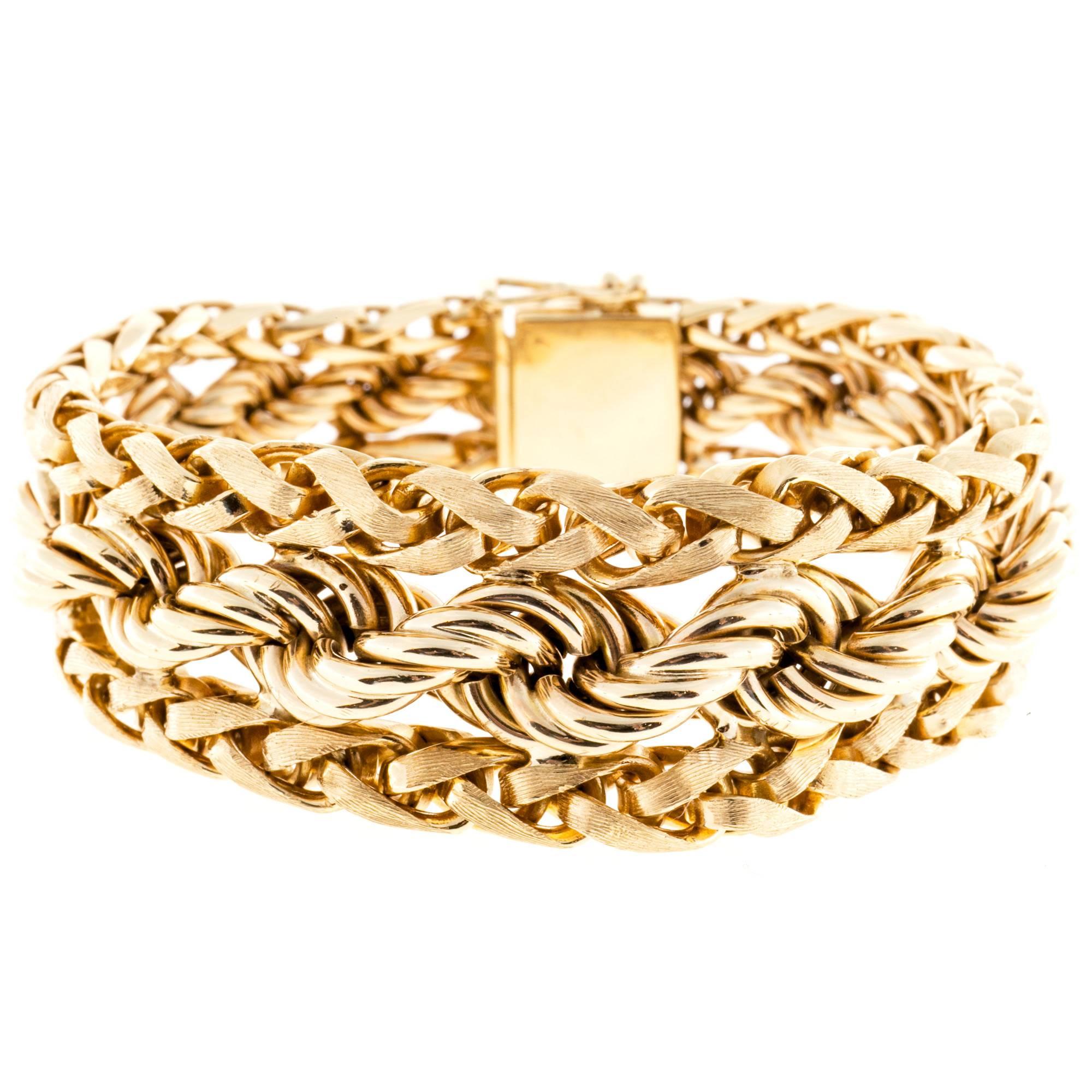 Heavy Gold Florentined Wheat and Rope Chain Bracelet In Good Condition In Stamford, CT
