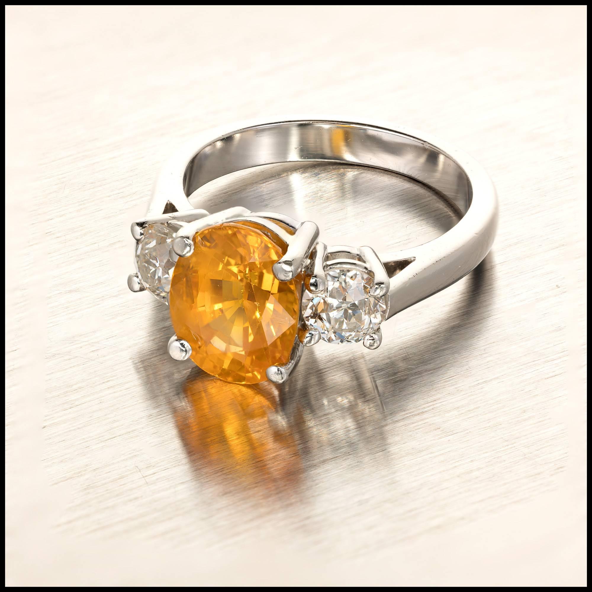 Taille ovale Bague de fiançailles Peter Suchy en platine avec saphir orange de 3,29 carats et diamants en vente