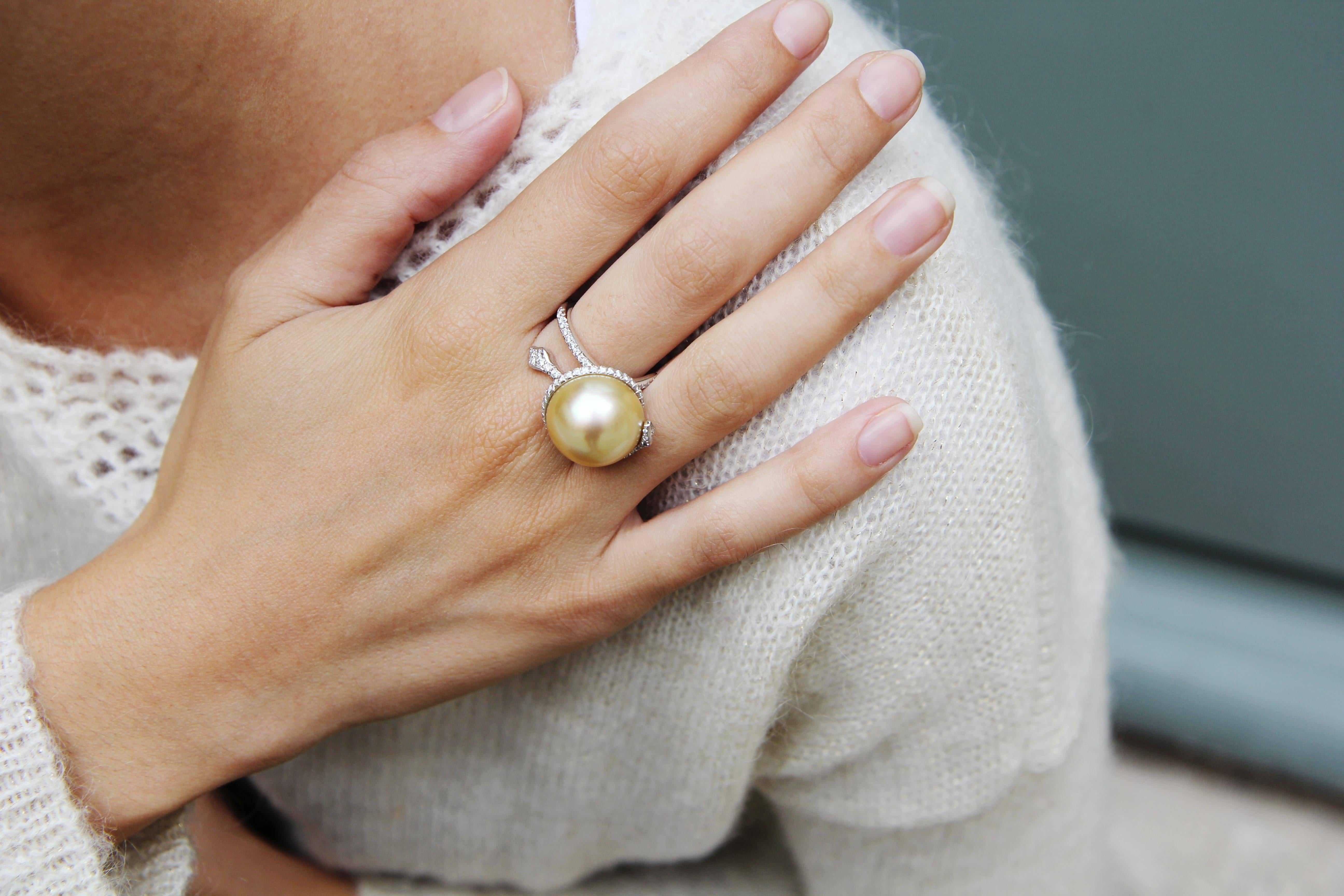 Women's Lorenz Bäumer Pearl Diamonds Gold Ring For Sale