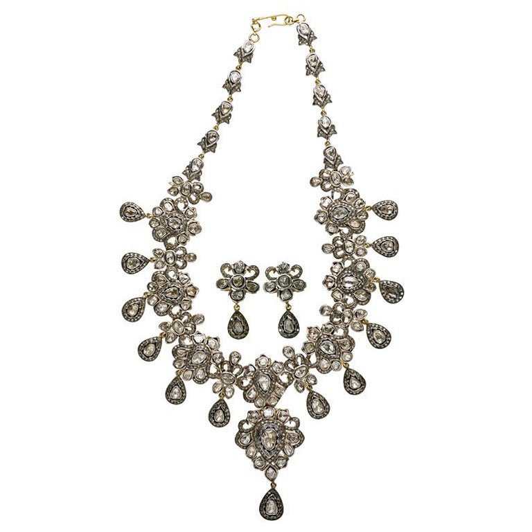 Indian Rajasthani Diamond Necklace and Earrings For Sale