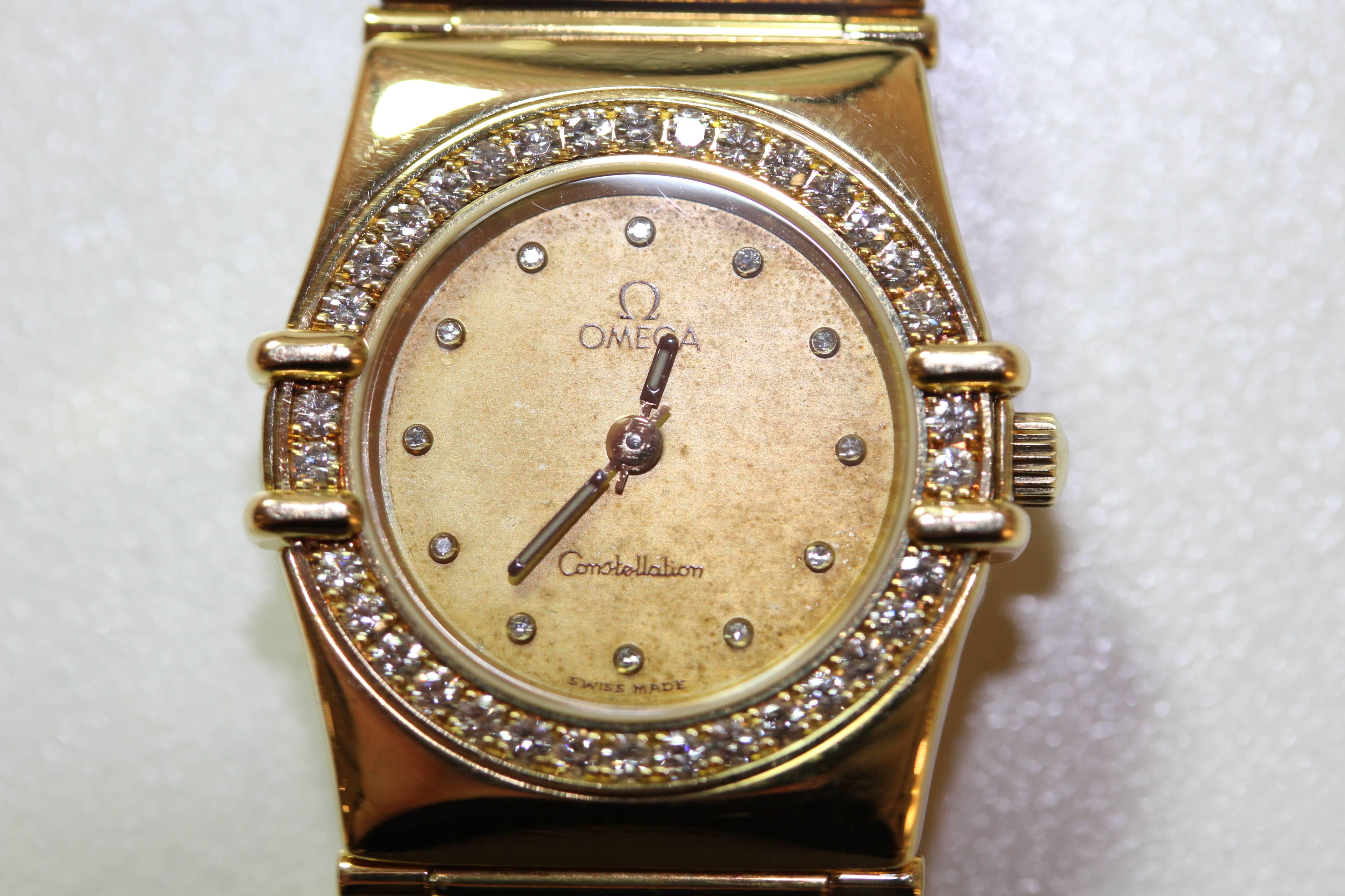 Omega Yellow Gold Constellation Quartz Wristwatch In Good Condition In Princeton, NJ