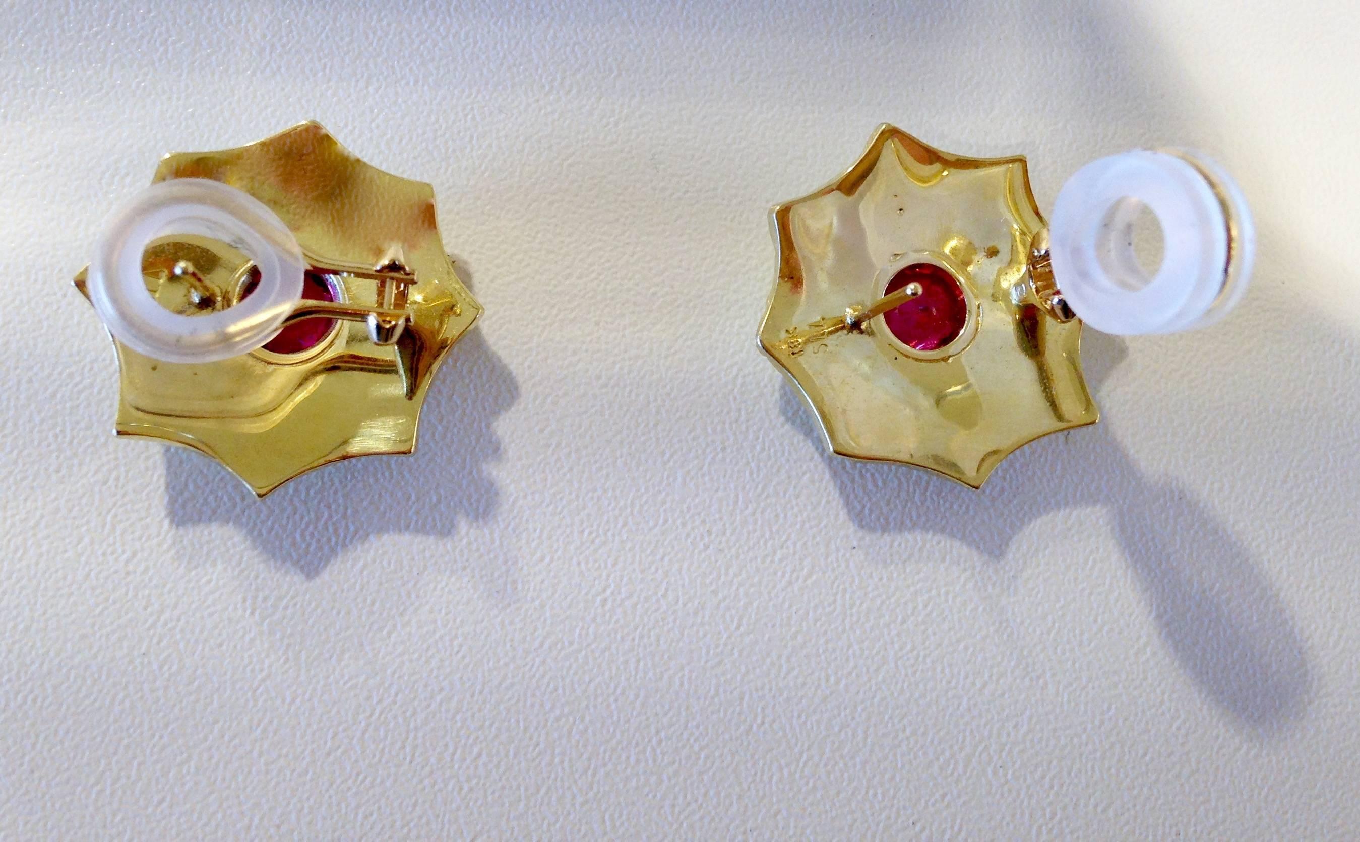 Red Tourmaline and 18k Gold Sea Urchin Earrings In New Condition For Sale In Nantucket, MA