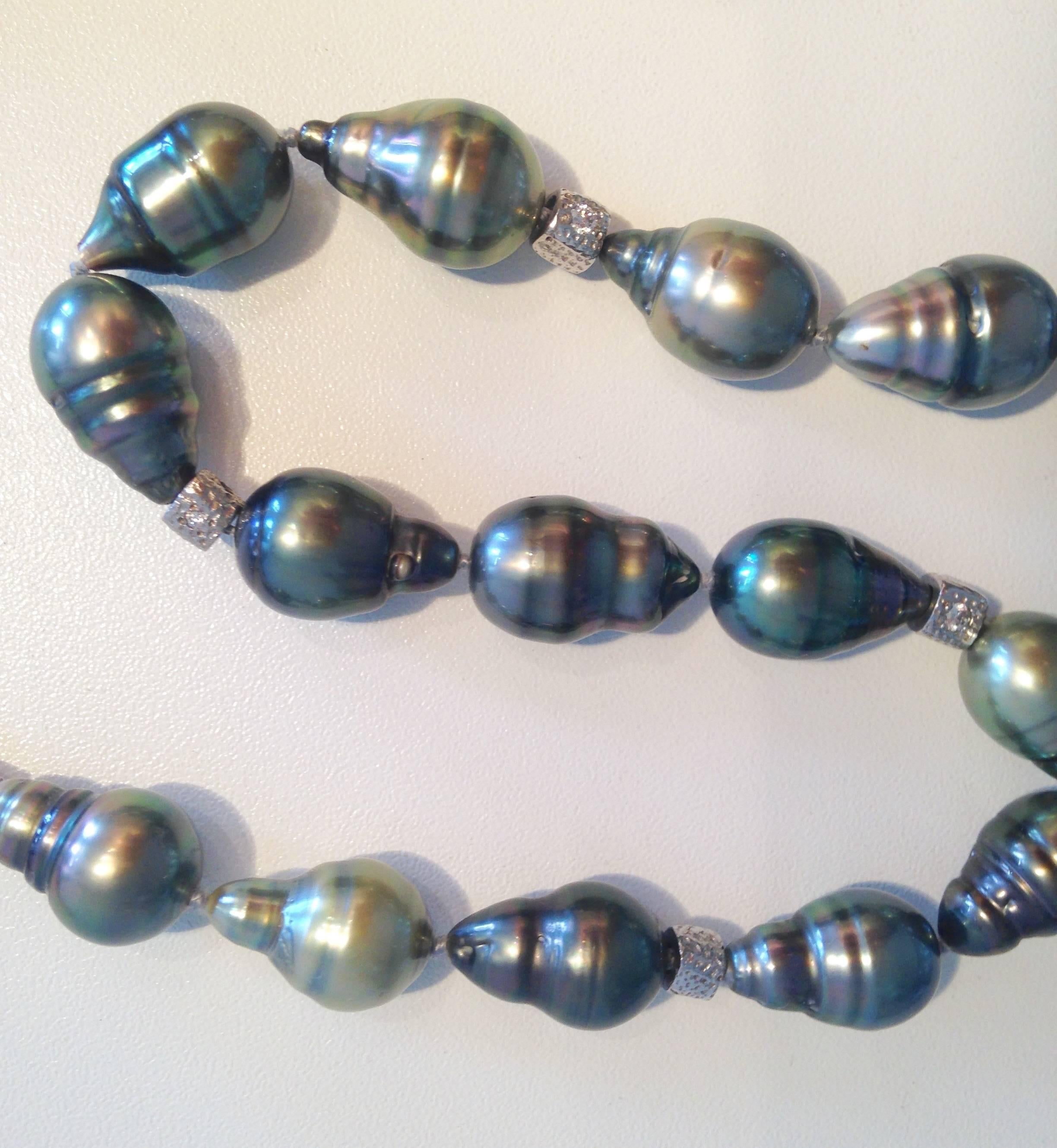 Roaring Twenties Black Tahitian Pearl Necklace In Excellent Condition For Sale In Nantucket, MA