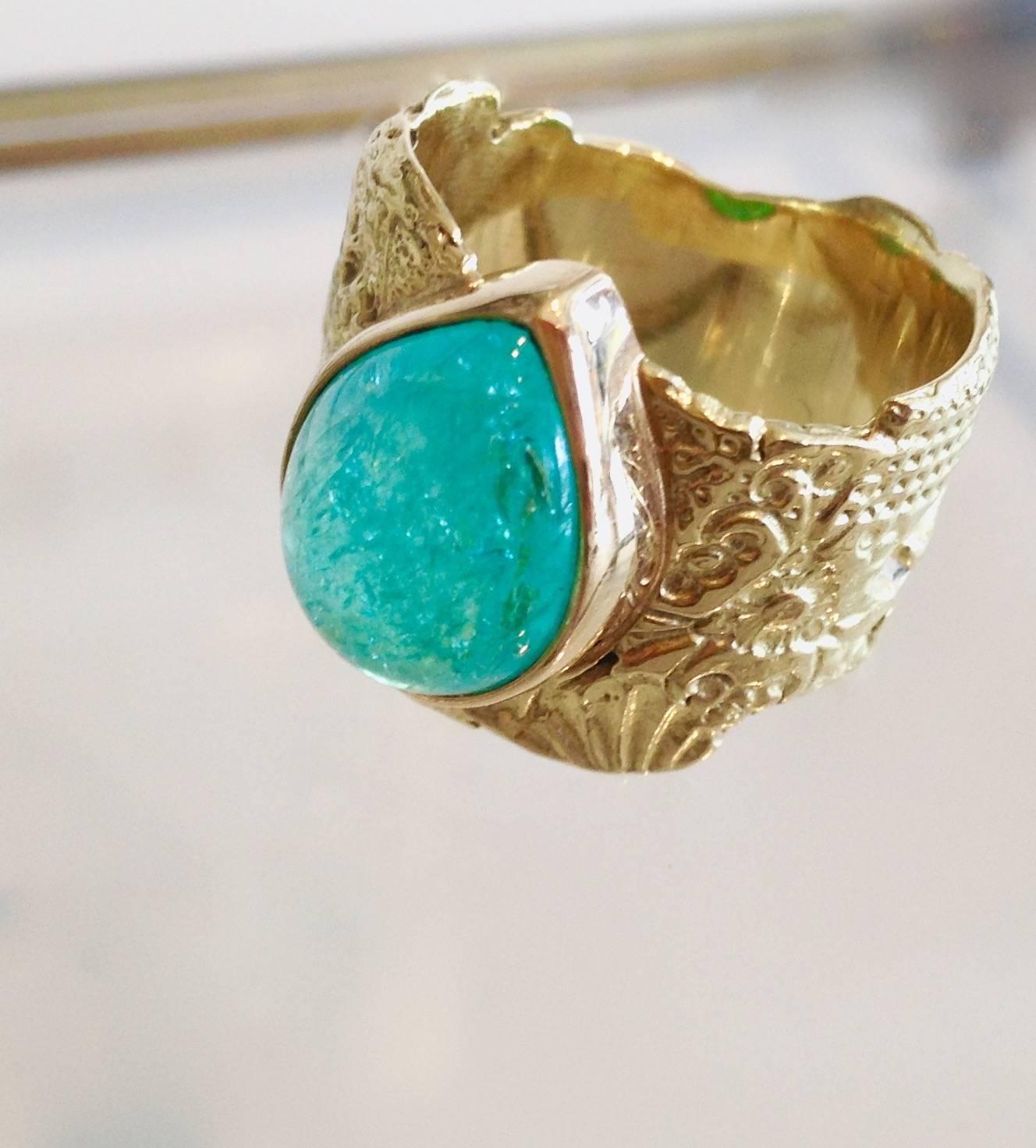 Paraiba Tourmaline Gold Seascape Ring In Excellent Condition In Nantucket, MA