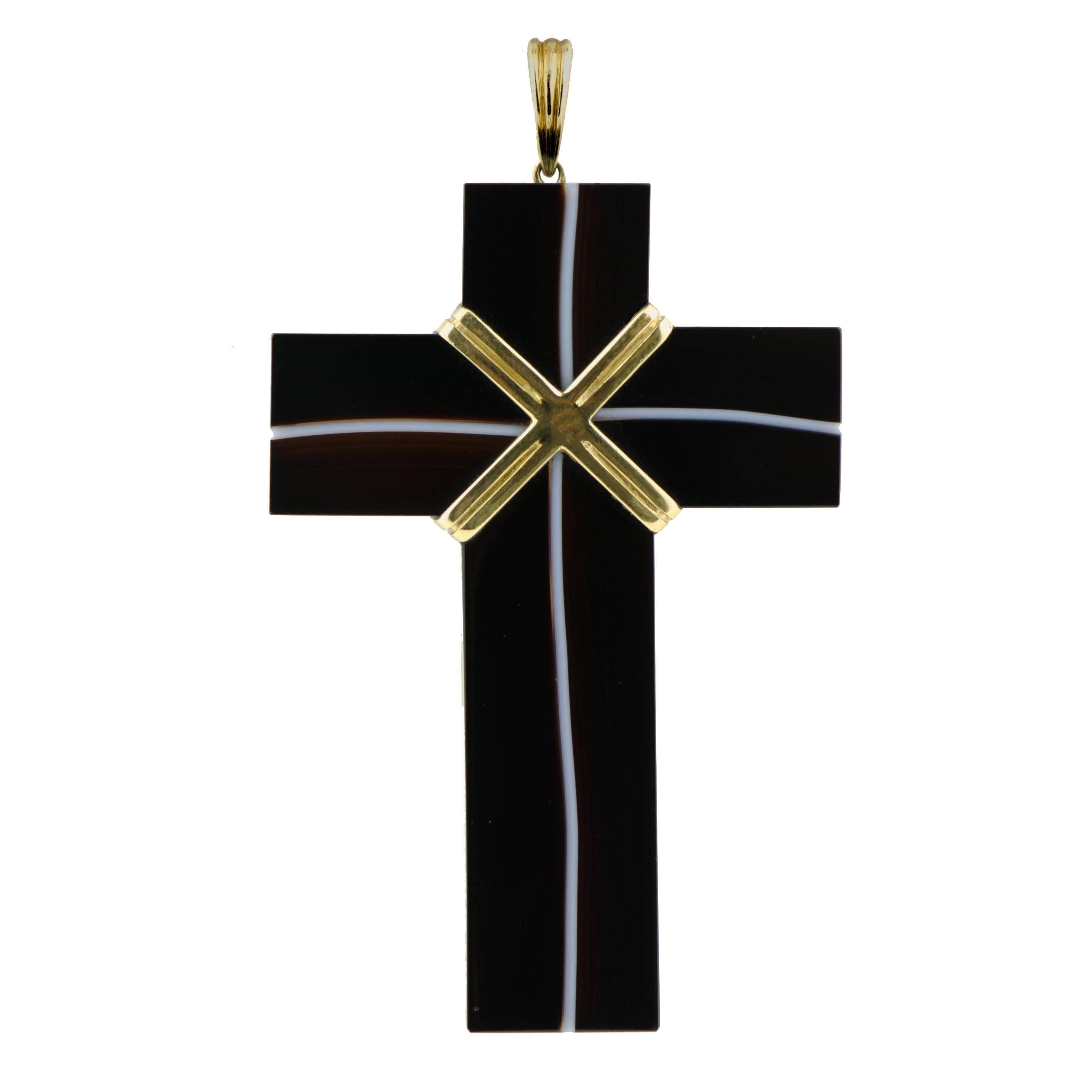 Vintage Large Size Onyx and 14 Karat Yellow Gold Cross For Sale