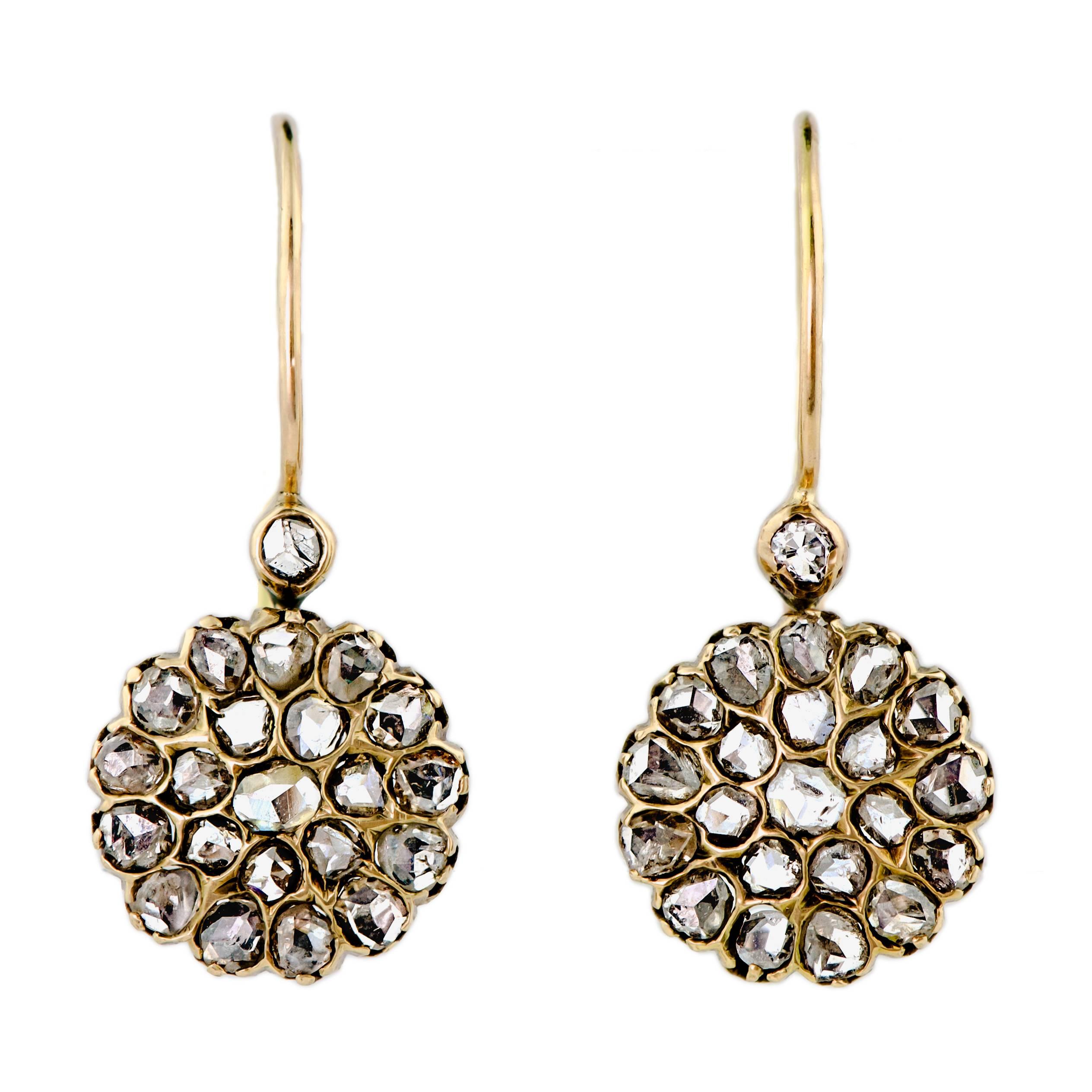 Beautiful Victorian Rose-Cut Diamond and Yellow Gold Cluster Earrings For Sale