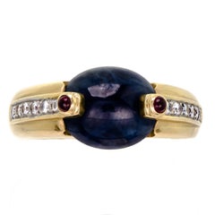 Contemporary 18 Karat Yellow Gold European Sapphire, Diamond and Ruby Ring