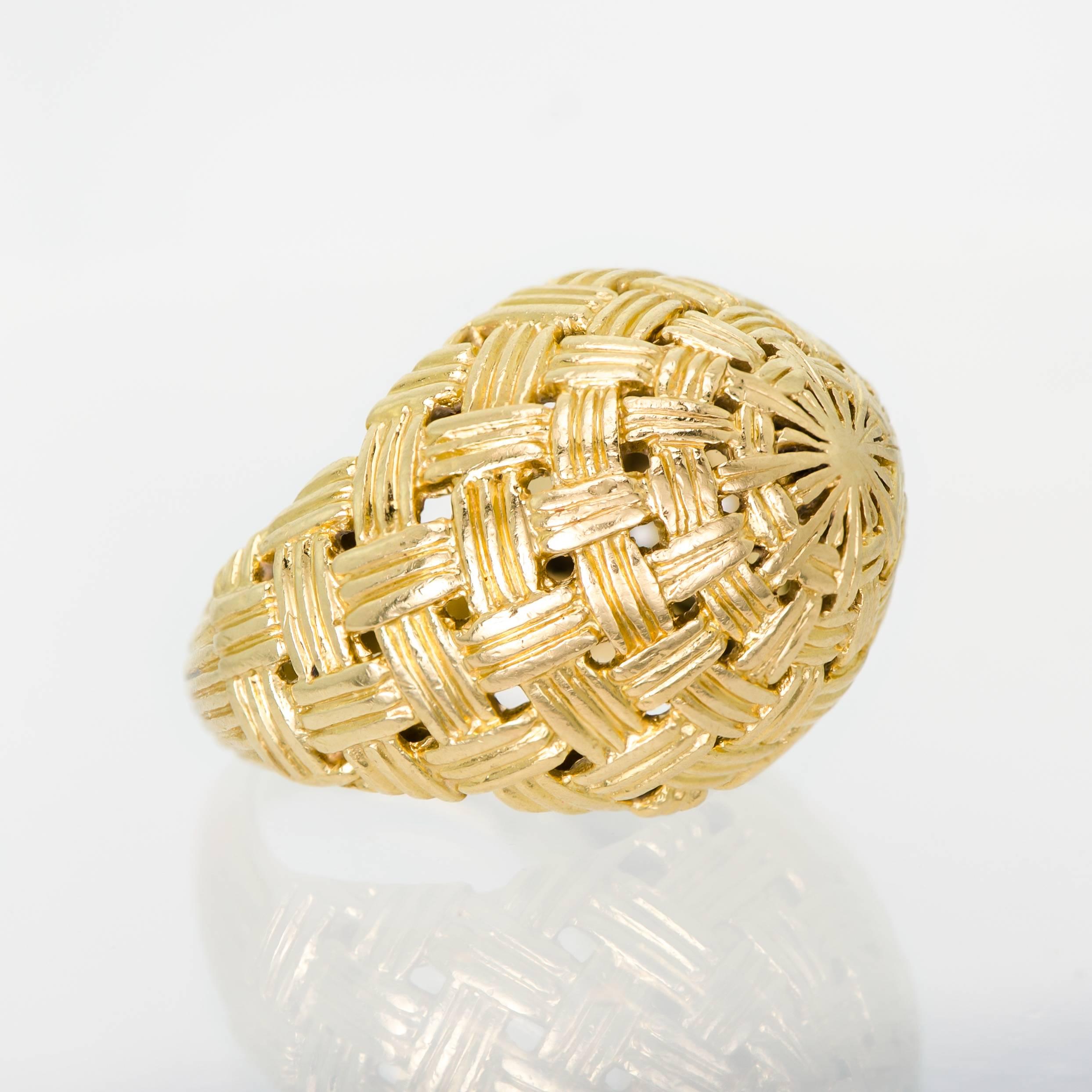 Modernist Vintage 18 Karat Yellow Gold Bombe Ring For Sale