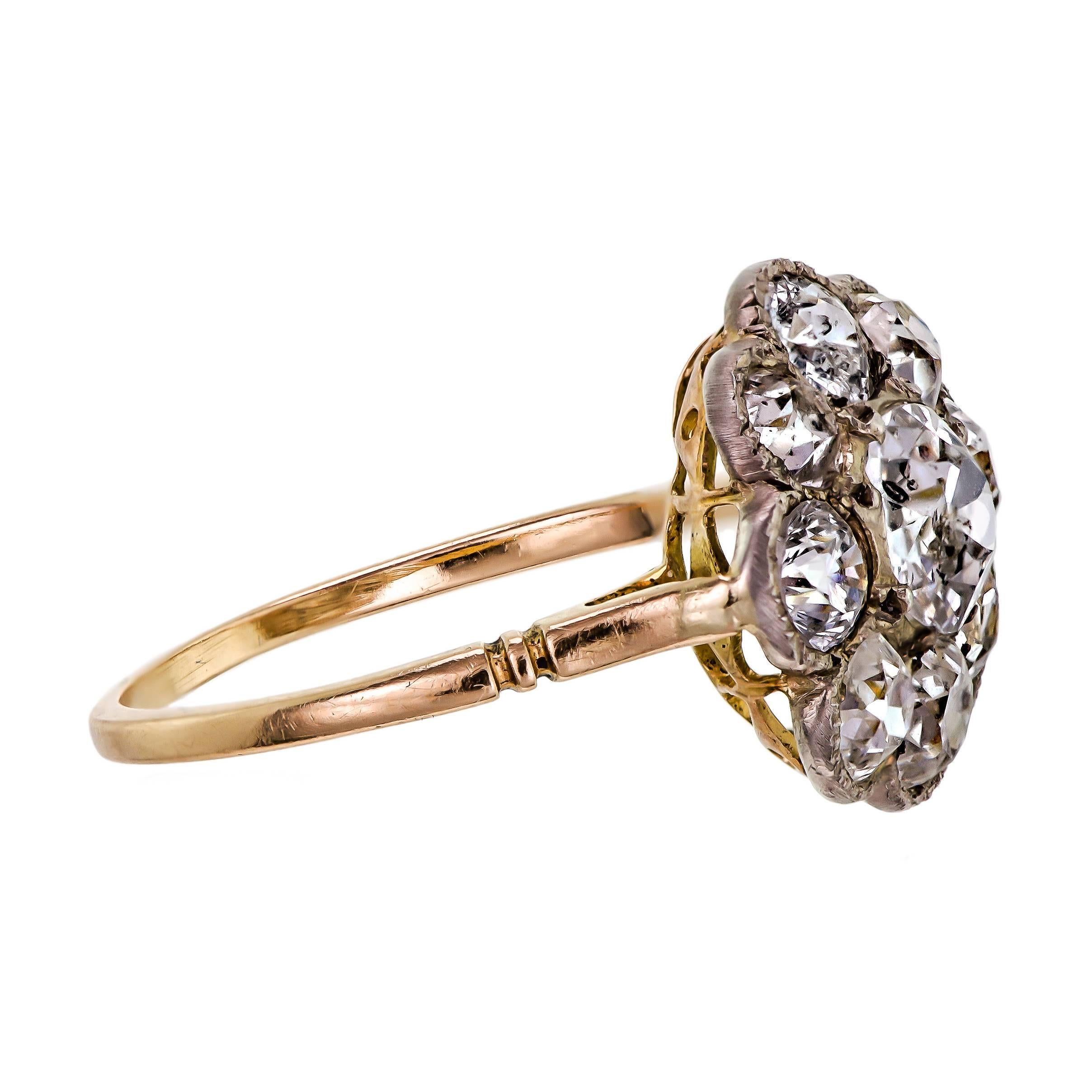 Victorian Diamond and Yellow Gold Cluster Ring In Excellent Condition In Lombard, IL