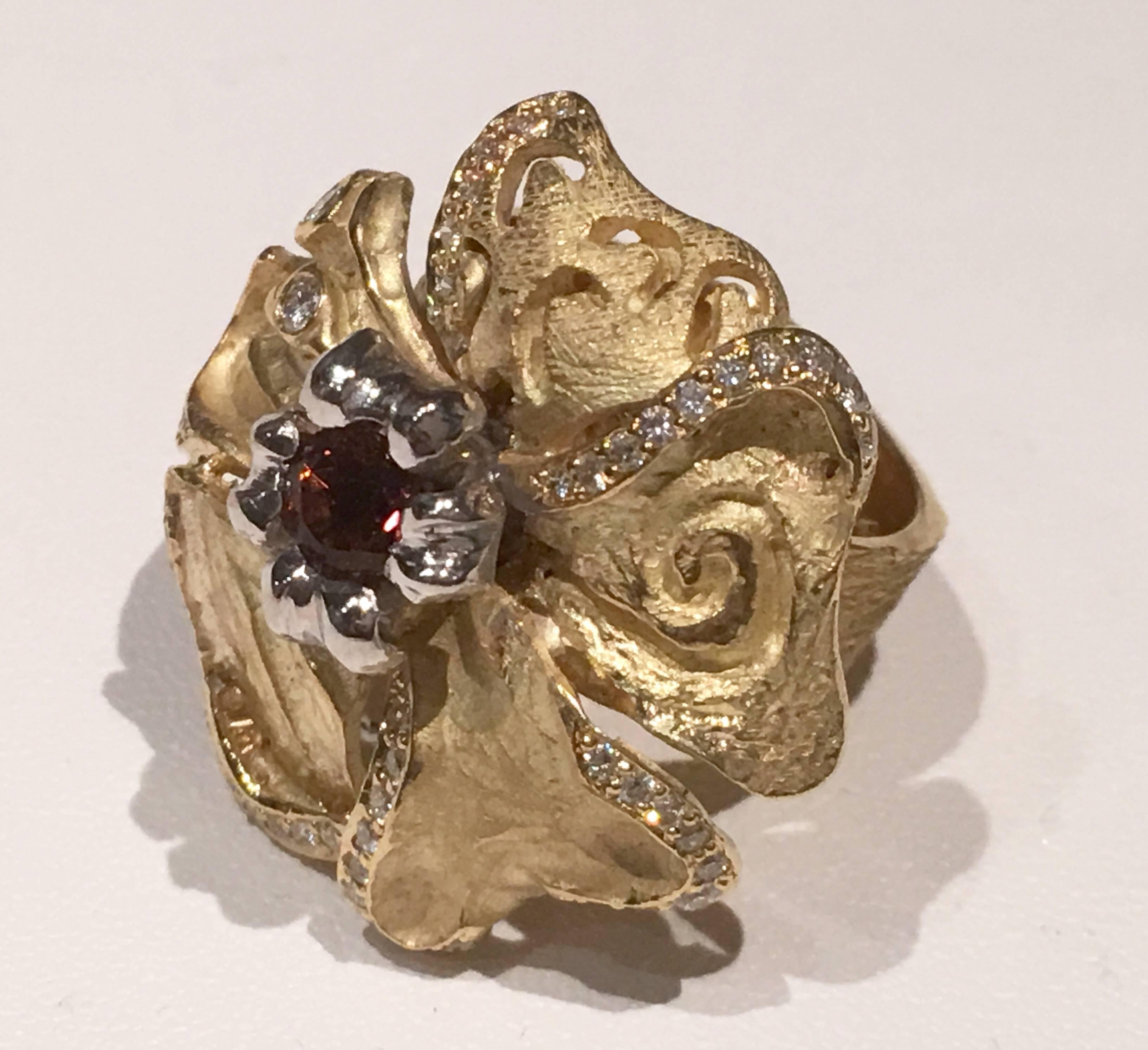 Magnificent one of a kind 18ct gold flower ring signed SVG . ( Steven van Giel )
This piece was created and made by Steven in 2015.
This ring was only made in one examplary in our Antwerp ( Belgium ) worshop.
The ring is made of 57 brilliants of