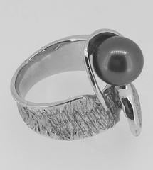 S. Van Giel Modern Gold and Grey Pearl Ring