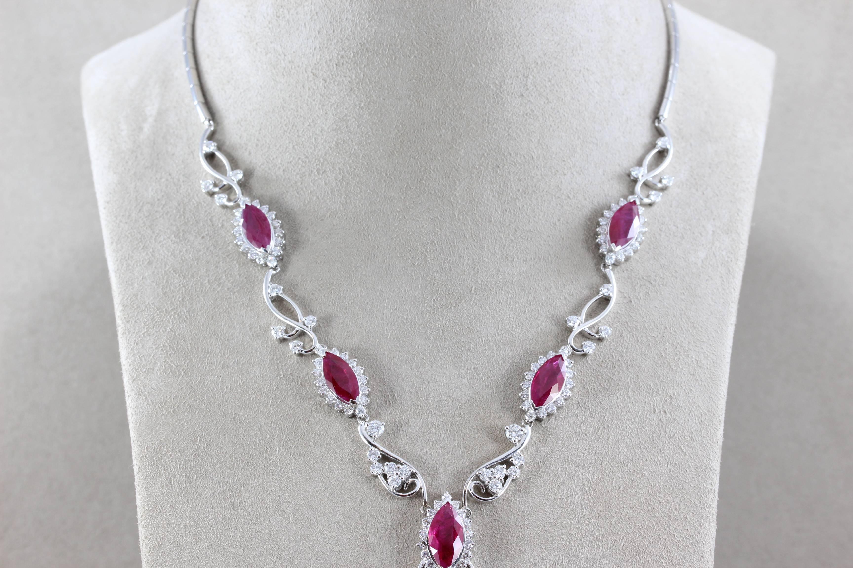 De las mujeres Collar Gota de Oro Rubí Diamante en venta