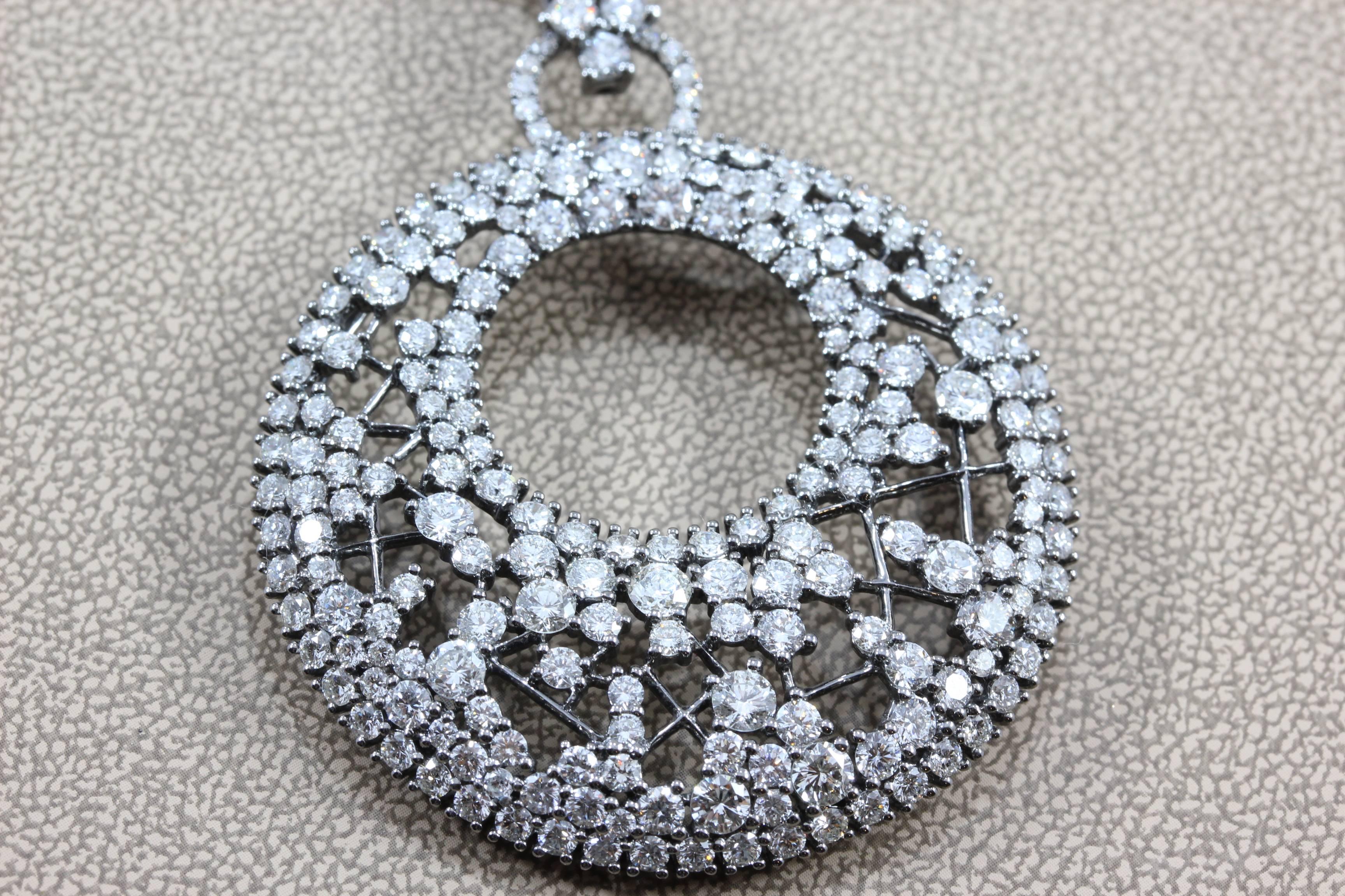 Round Cut Diamond Cluster Design Black Rhodium Gold Pendant Necklace