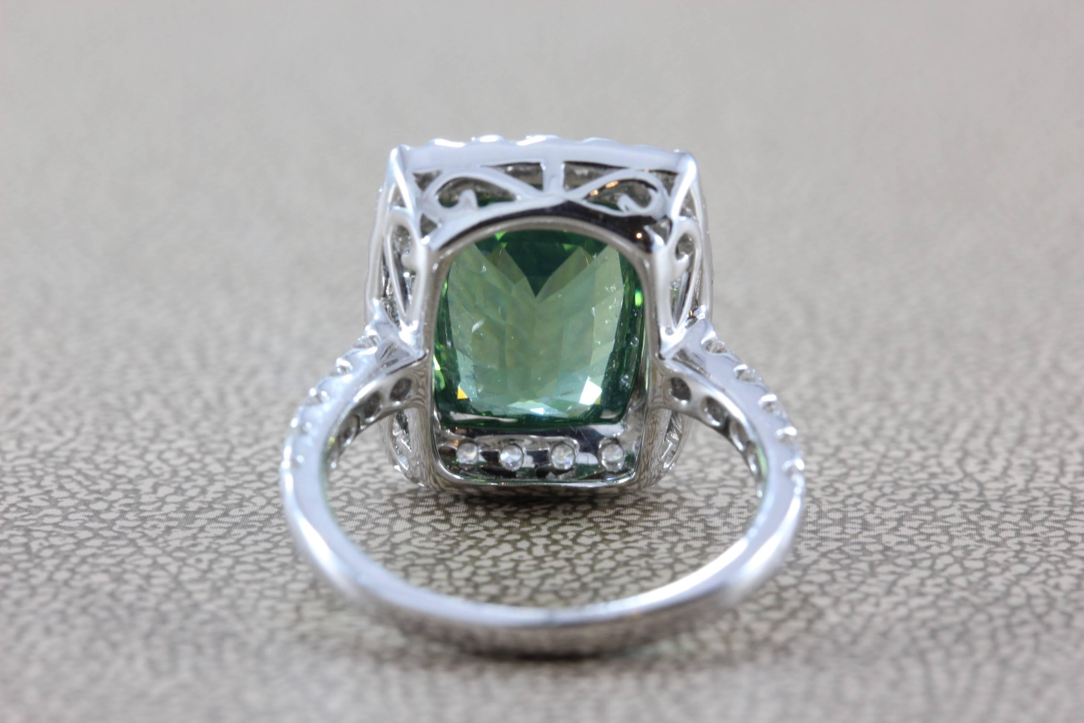 Grüner grüner Zirkon-Diamant-Goldring im Zustand „Neu“ im Angebot in Beverly Hills, CA