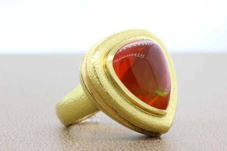Mexican Fire Opal Gold Cocktail Ring In New Condition In Beverly Hills, CA