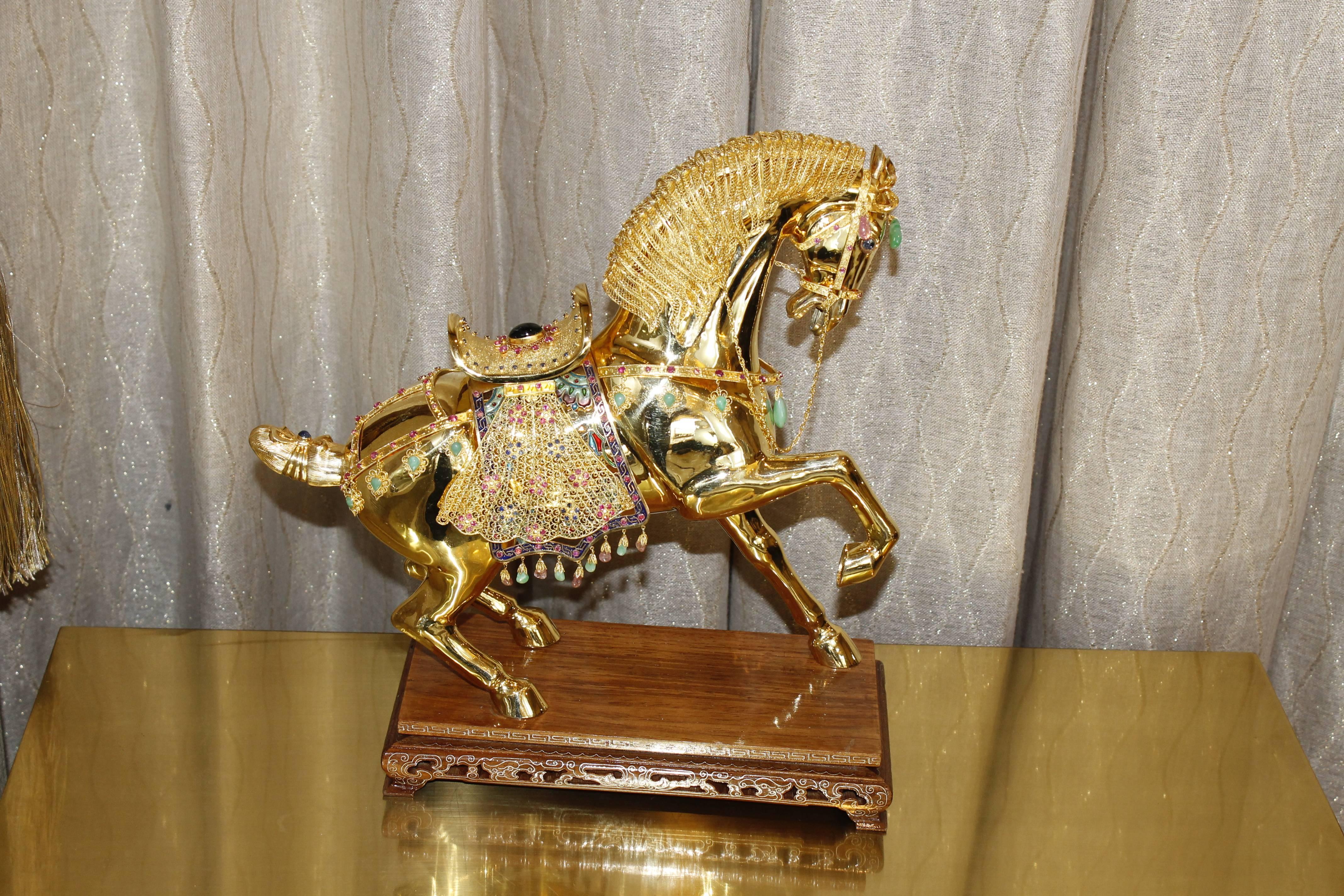Women's or Men's 18 Karat Gold Semi Precious Stone Horse