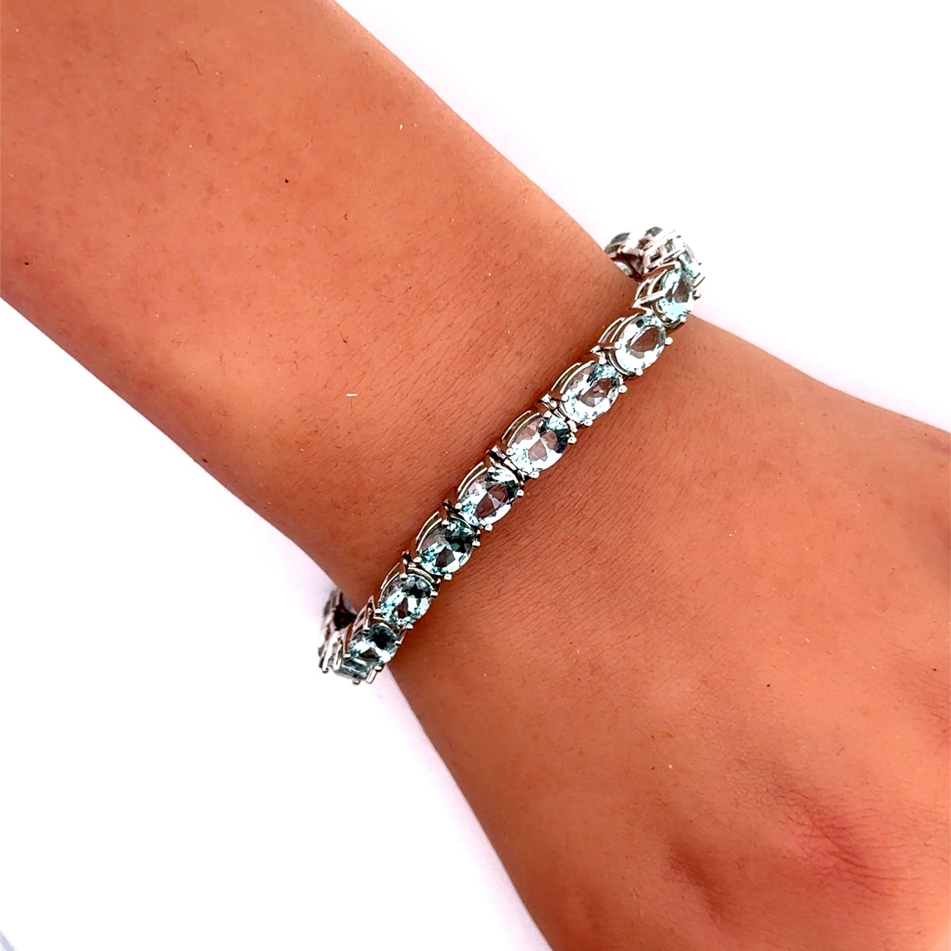 Pulsera Tenis Aguamarina Oro Blanco 14k en Excelente estado para la venta en Beverly Hills, CA