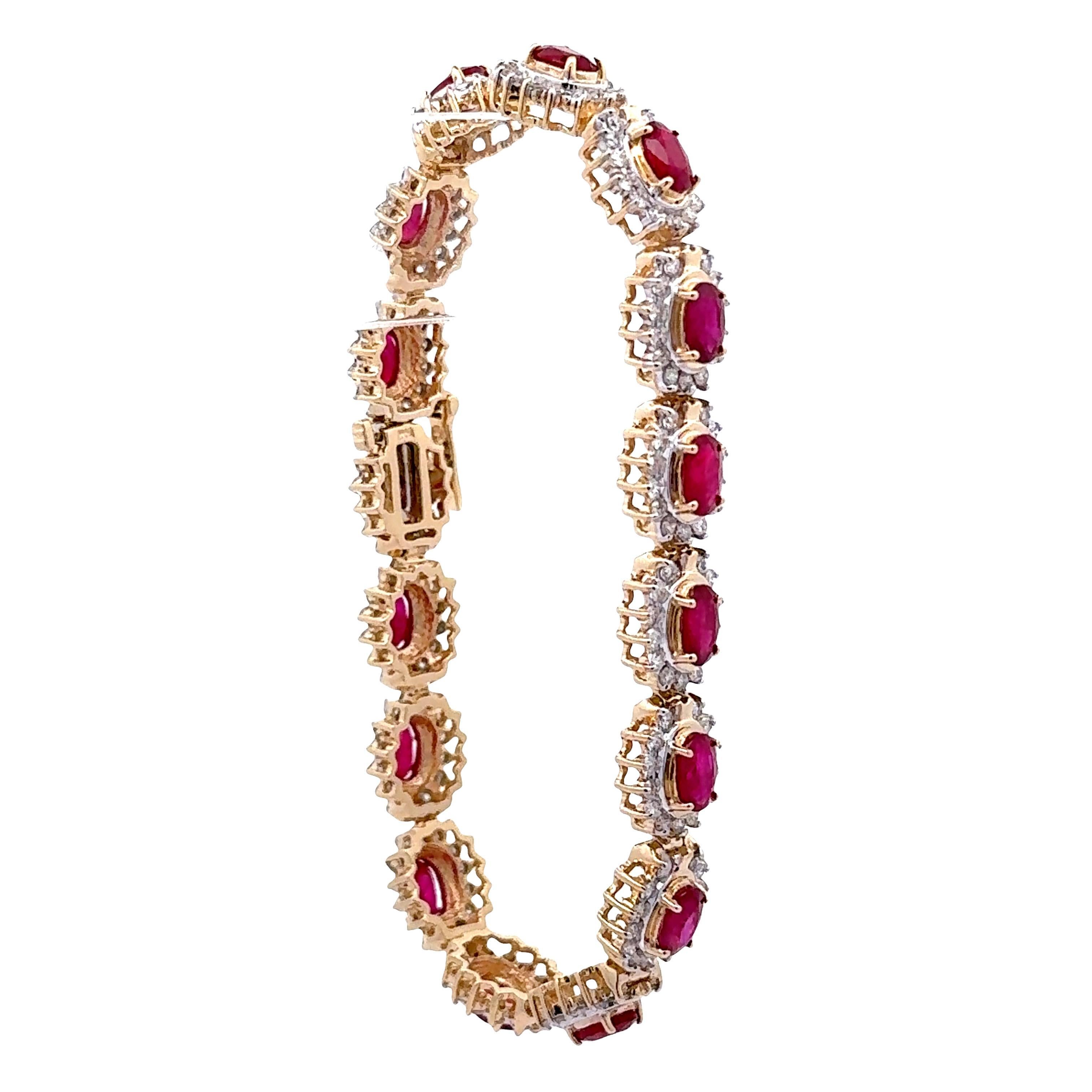 Contemporaneo Bracciale in oro giallo 14k con diamanti e rubini in vendita