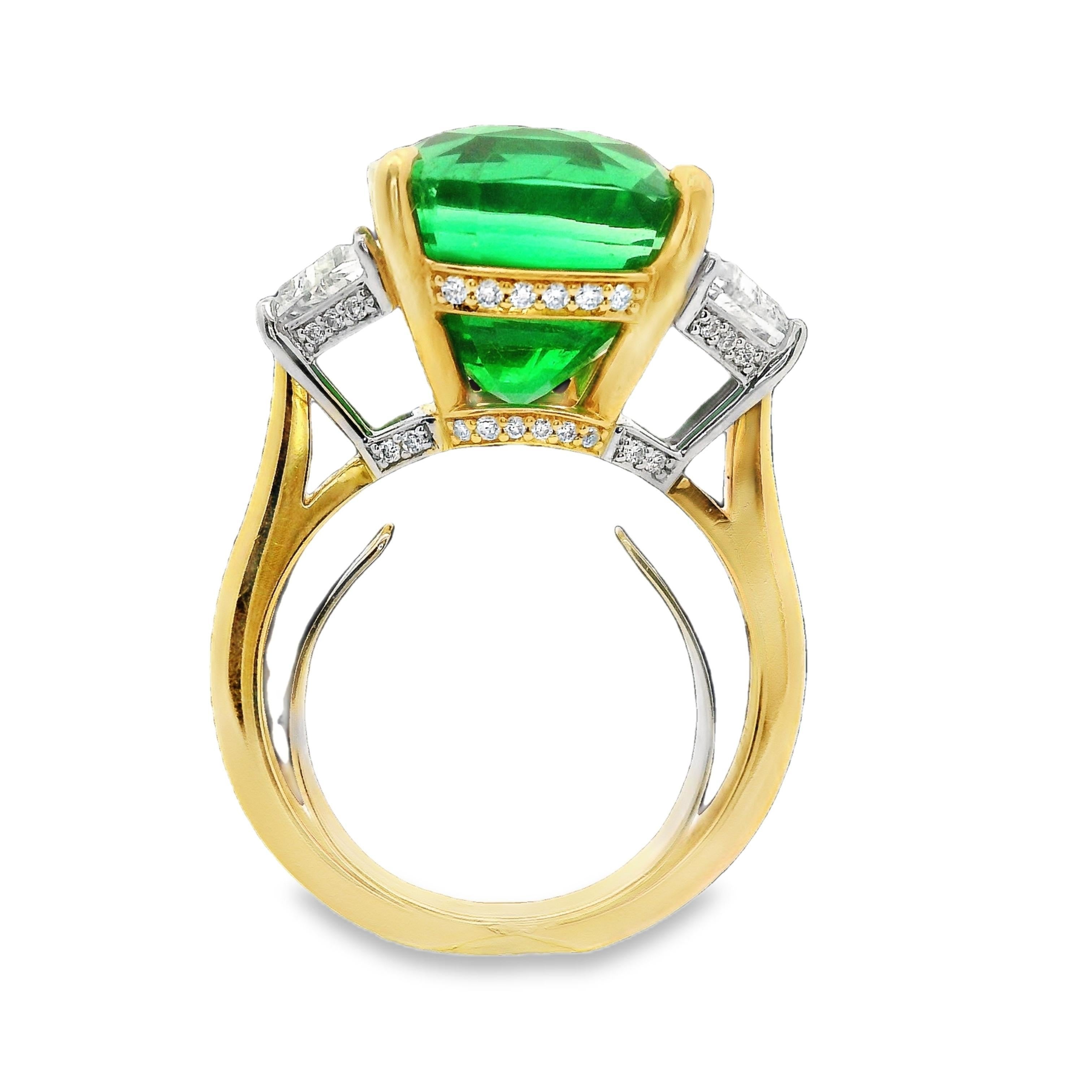 Donna Eccezionale anello d'oro con granato tsavorite e diamante da 12,55 carati in vendita