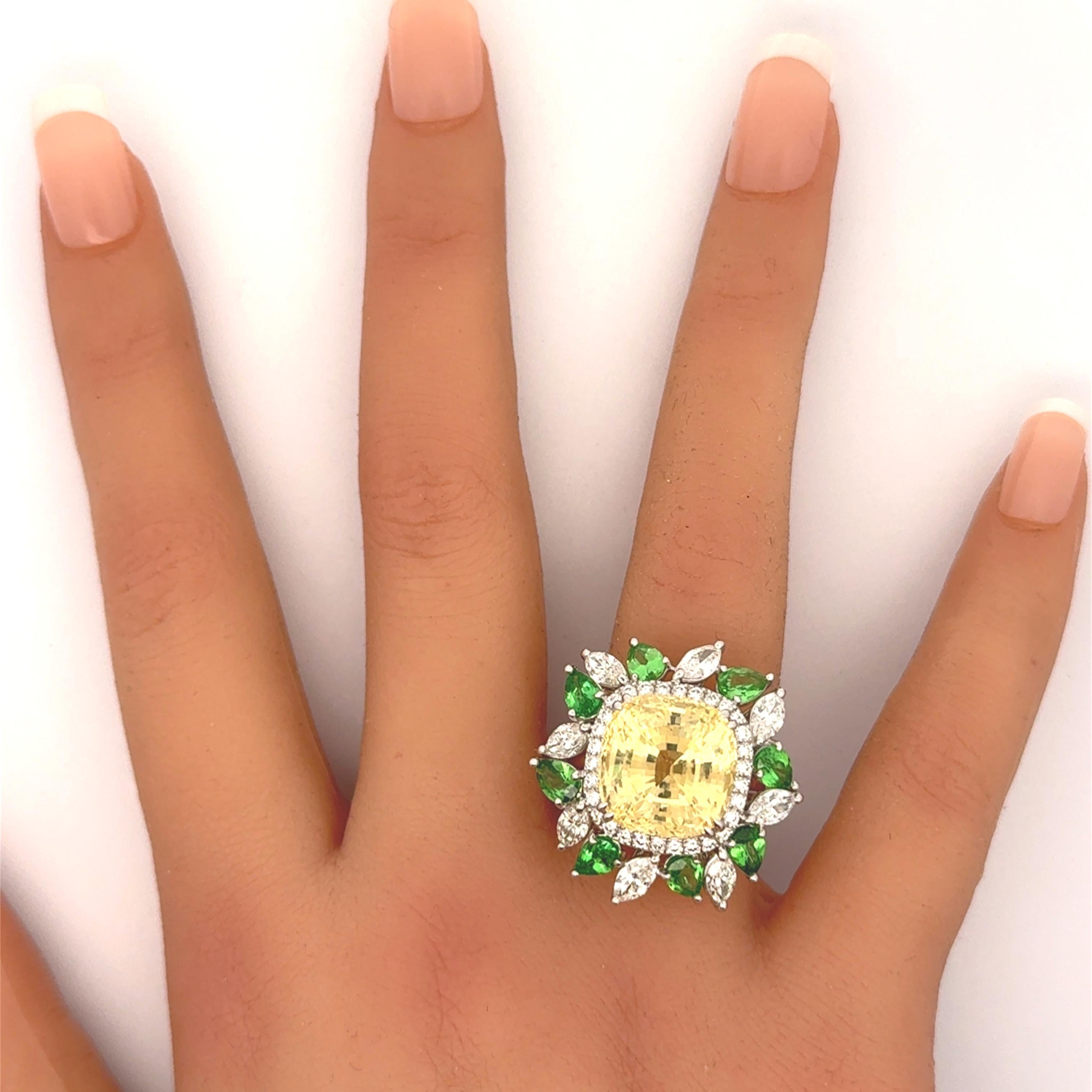 17,73ct Gelb Saphir Diamant Tsavortite 18k Weißgold Ring, AIGS No-Heat Damen im Angebot
