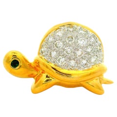 Vintage Diamond Emerald 18K Yellow Gold Cute Turtle Pin Pendant