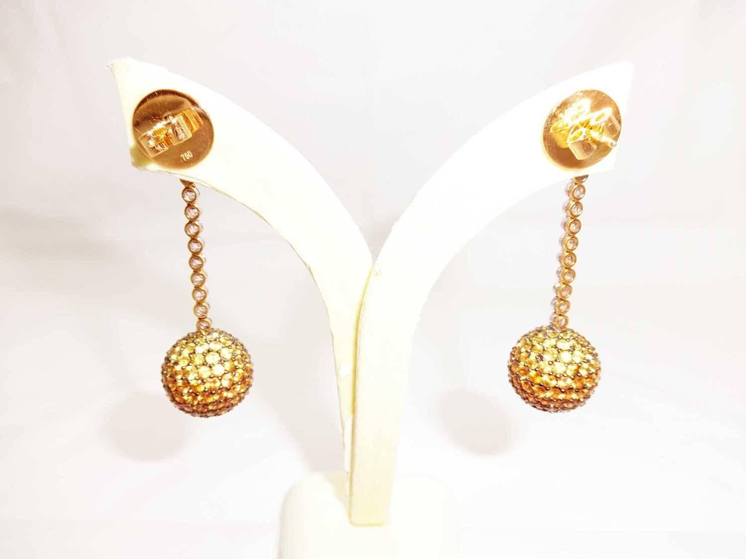 18 karat gold ball earrings