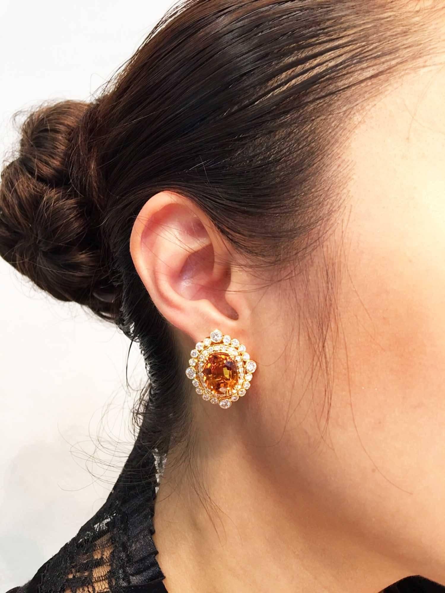 7.69 and 7.59 Carat Cushion Cut Yellow Sapphire Diamond Gold Cluster Earrings In New Condition In Bangkok, TH