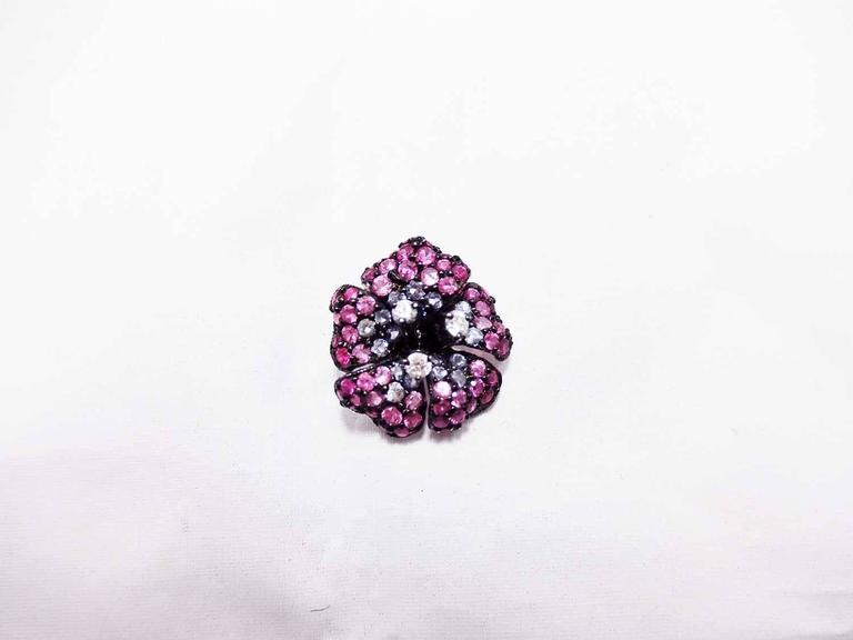Tiny Flower Pendant with Ruby, Pink Sapphire, Sapphire and Diamond In New Condition For Sale In Bangkok, TH
