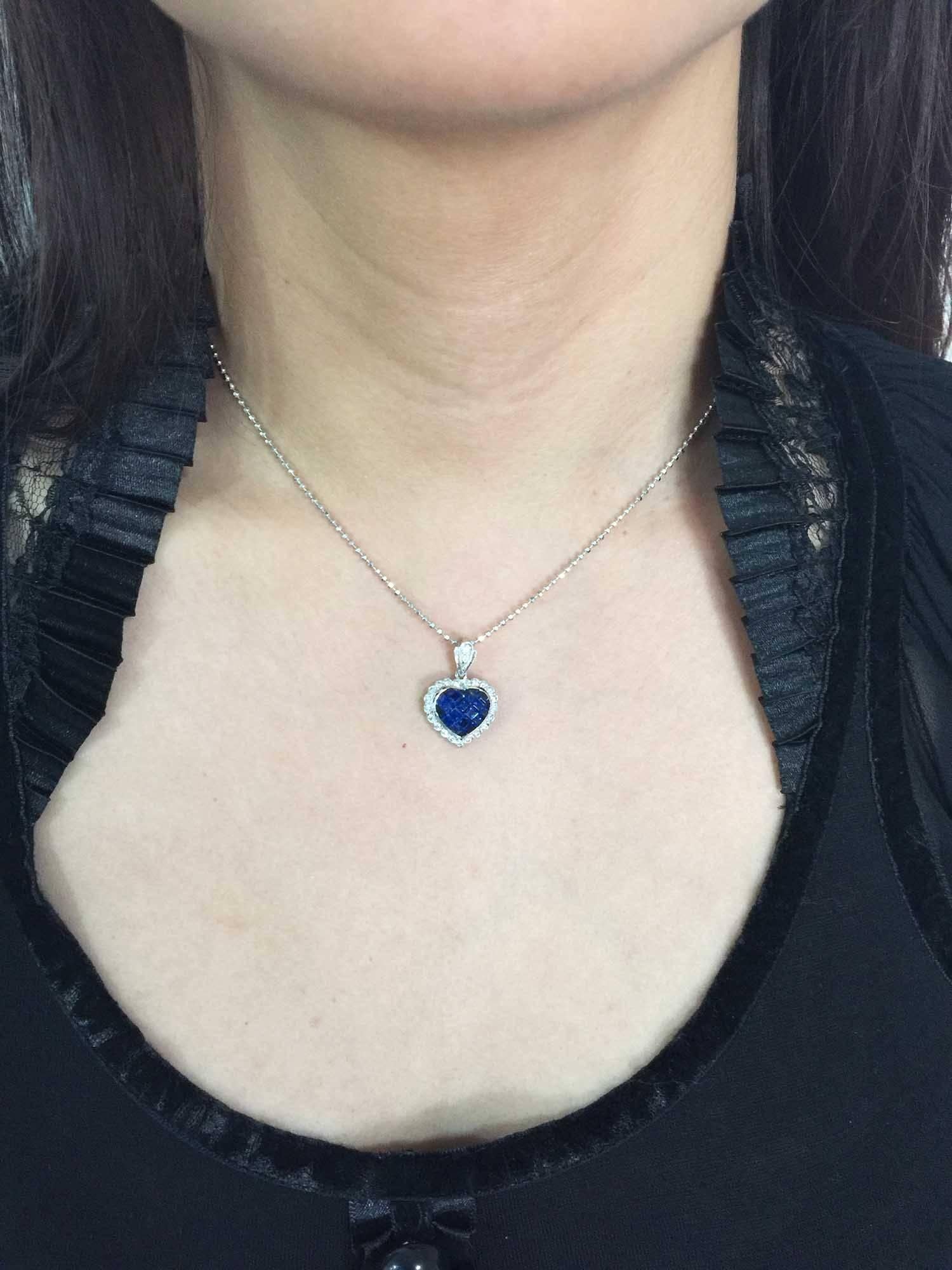 heart shaped blue sapphire pendant