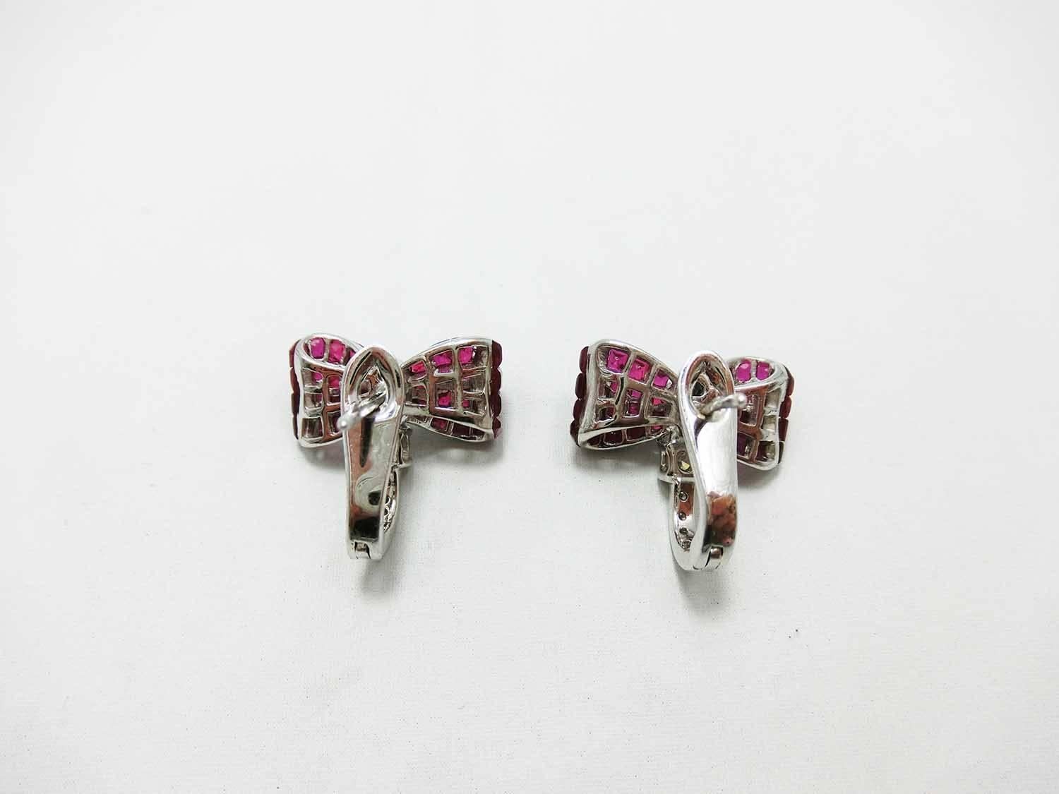Invisible Ruby Ribbon Diamond Gold Earrings In New Condition In Bangkok, TH