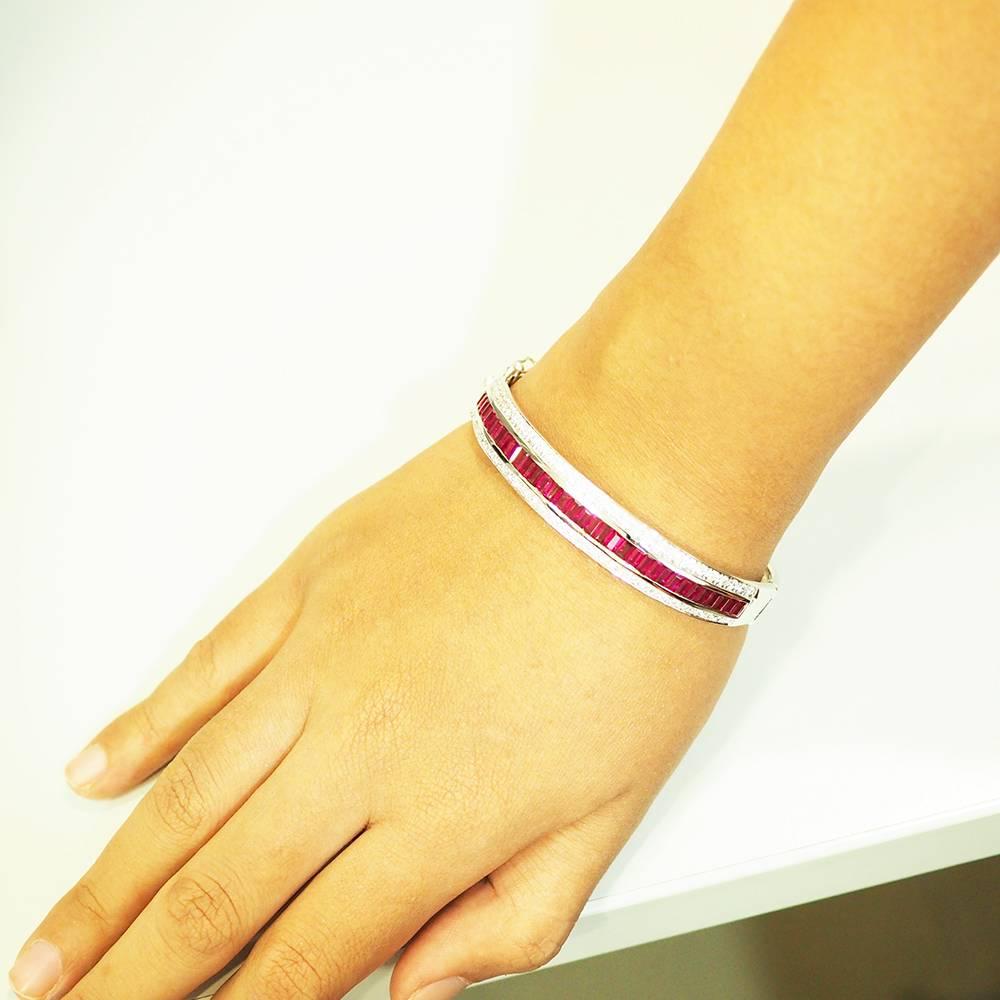 18K White gold invisible Ruby Bangle  In New Condition In Bangkok, TH