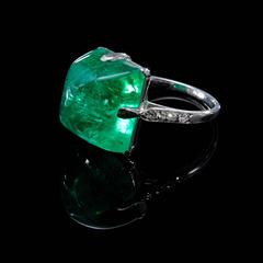 Art Deco Exceptionnal 20 Carats Emerald Cabochon Ring.  L.F.G Certified