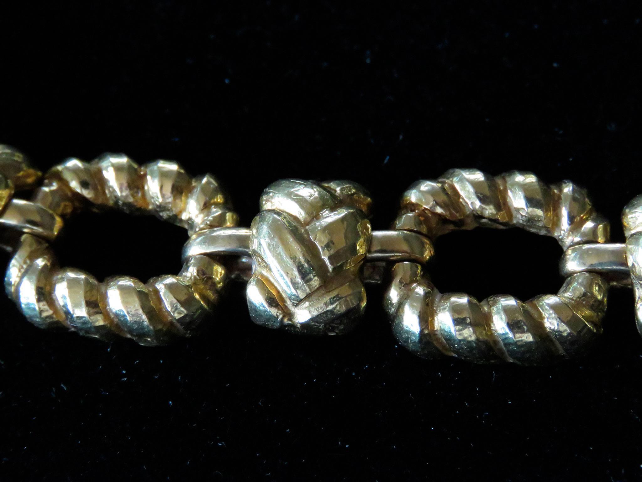 Women's 1970s D. WEBB Beaten 18 K Gold Neclace Interlinked Rings and Plaited Barrettes
