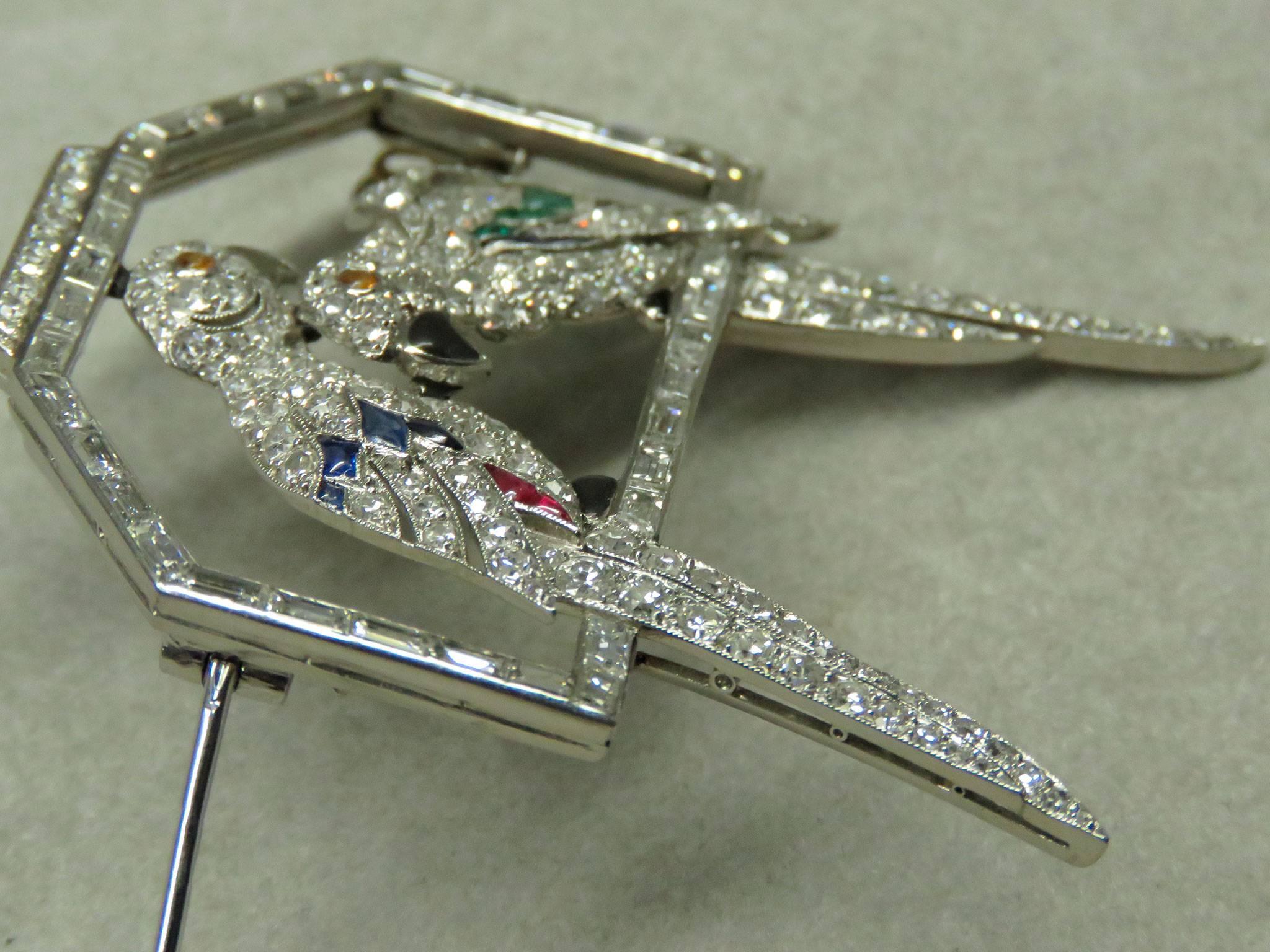 1930s Emerald Ruby Sapphire Diamond Platinum Parrots Brooch Pin 5