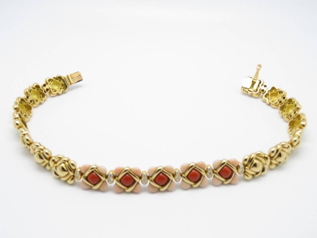 1970s Van Cleef& Arpels Coral Diamond Yellow Gold Necklace. 5