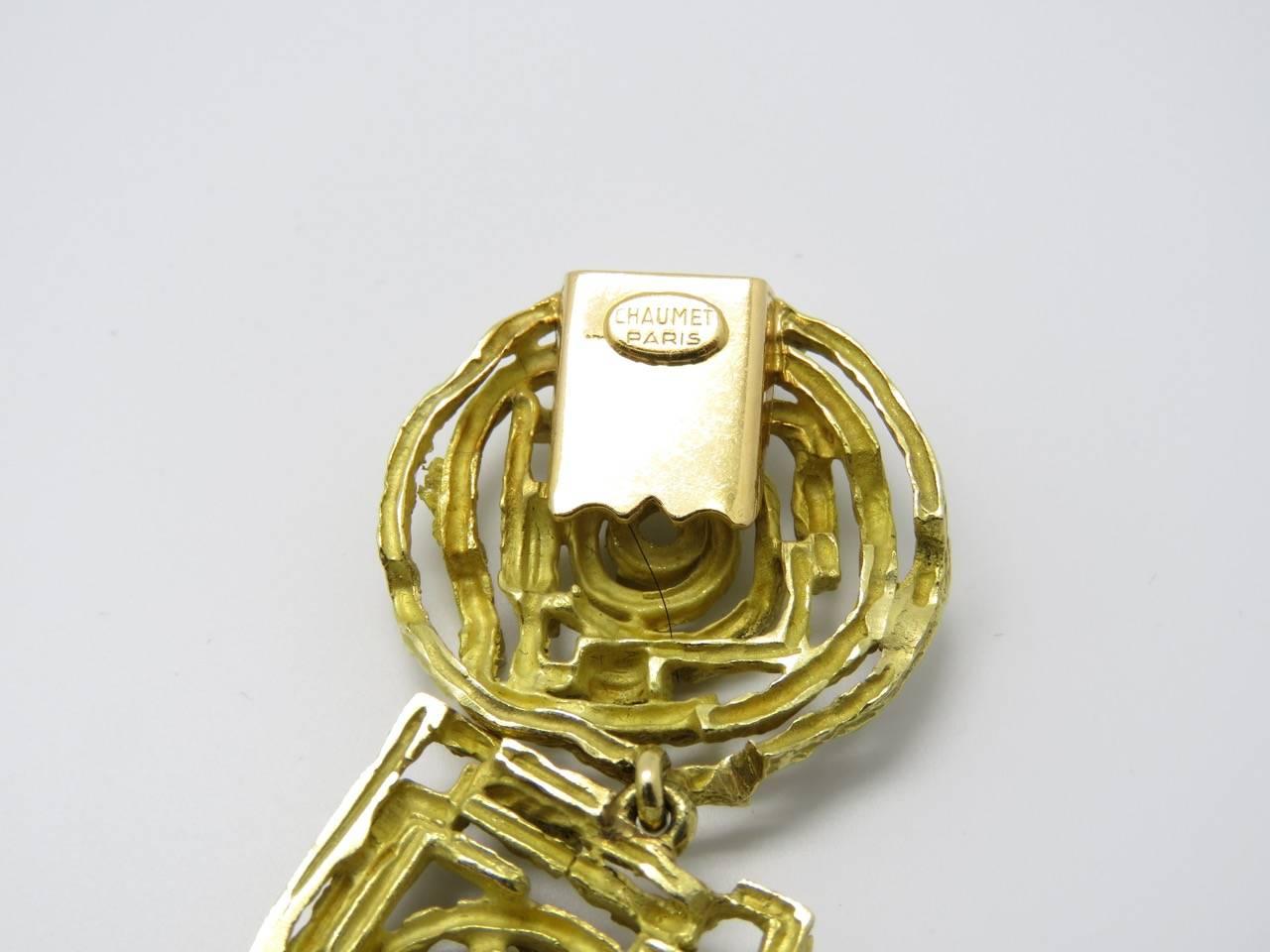 Chaumet Paris - Arcade des années 1970  Collier en or à grand motif abstrait. 1