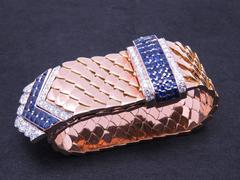 Bracelet rétro Boucheron Paris en or et platine avec saphir bleu et diamants.